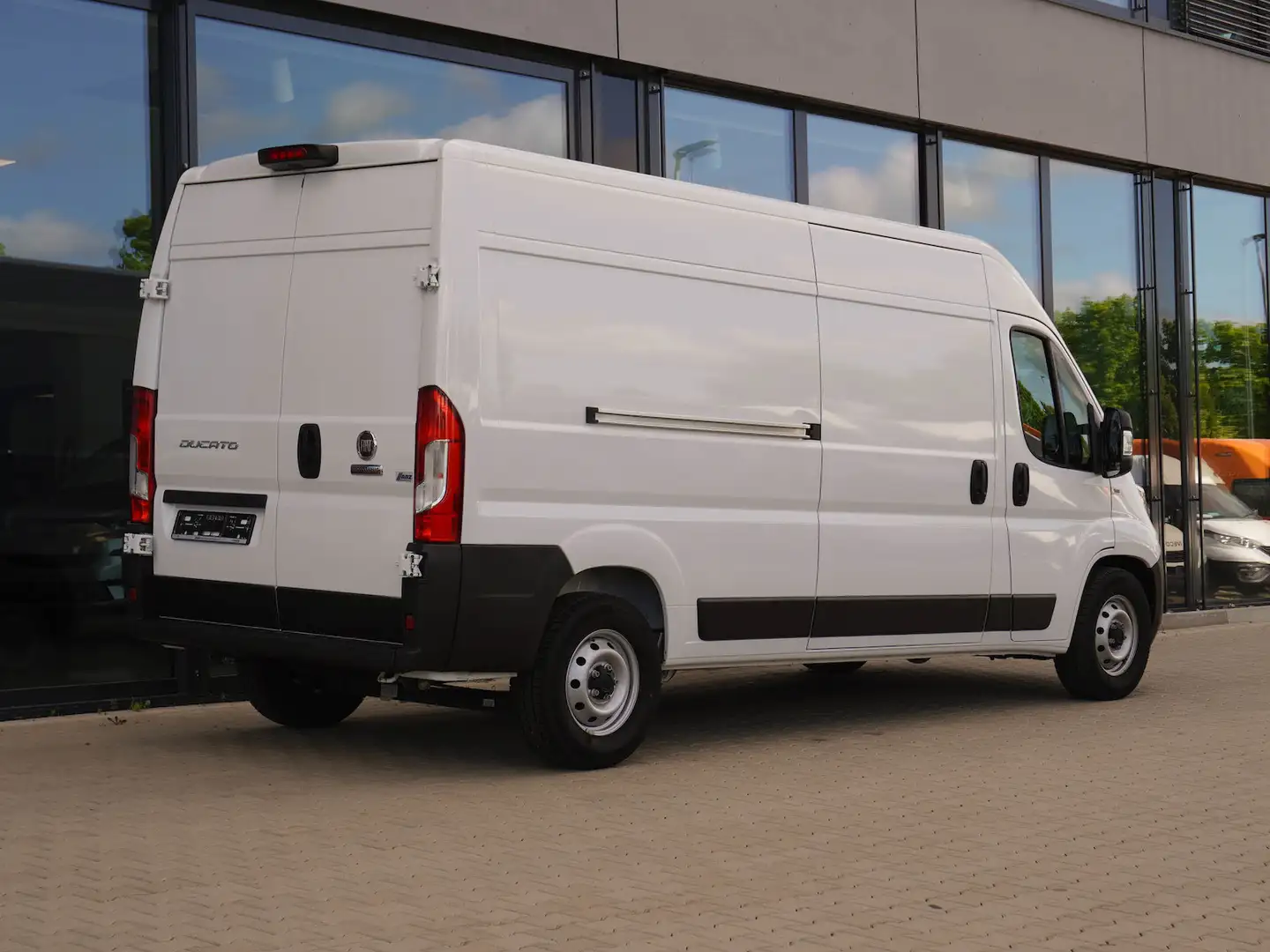 Fiat Ducato 35 L3H2 140 AT/Abstandstemp./Schwingsitz Weiß - 2