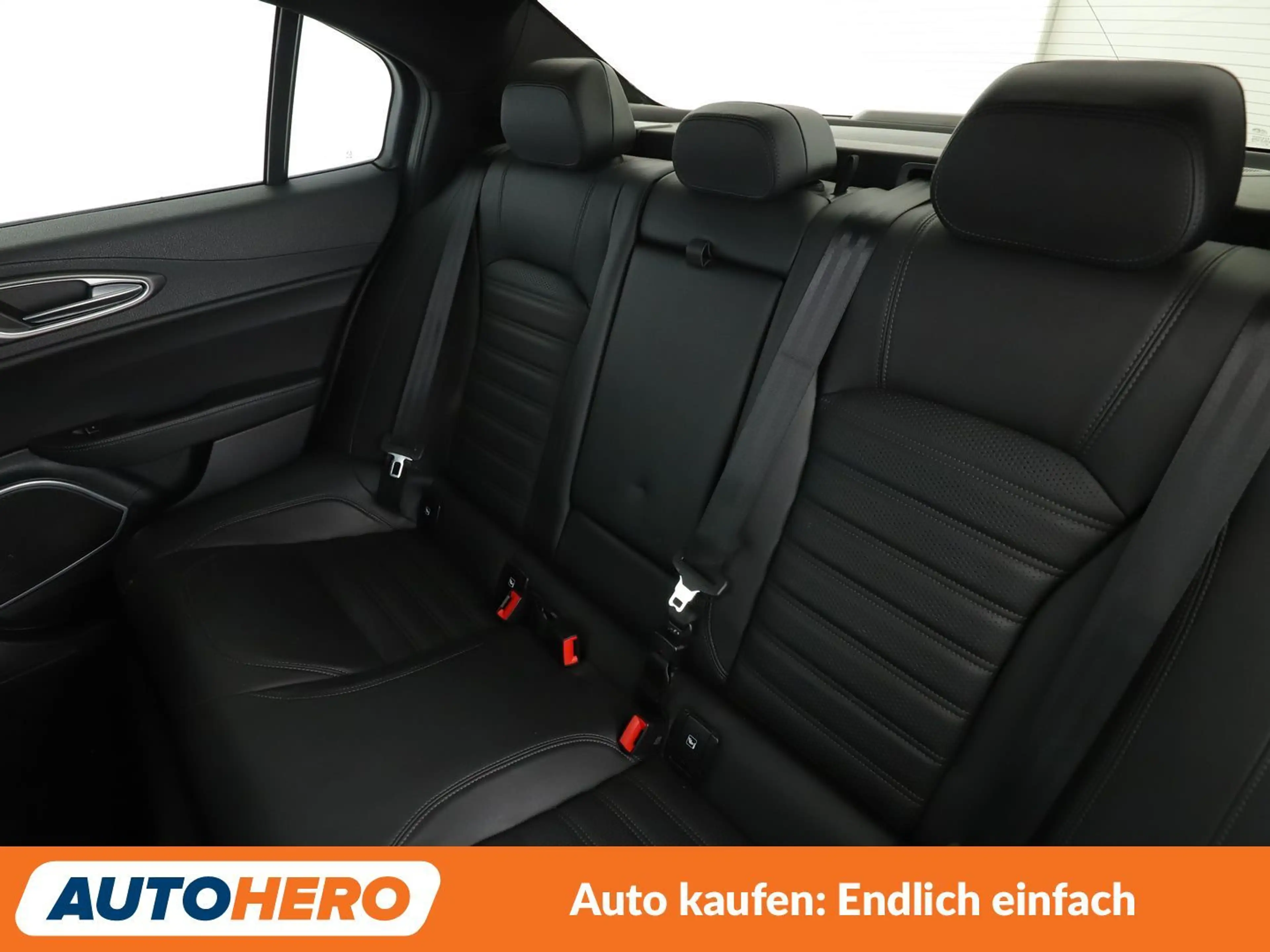 Alfa Romeo Giulia 2.2 JTDM Sprint Aut.*ACC*PDC*SHZ*ALU*KLIMA* — photo 14