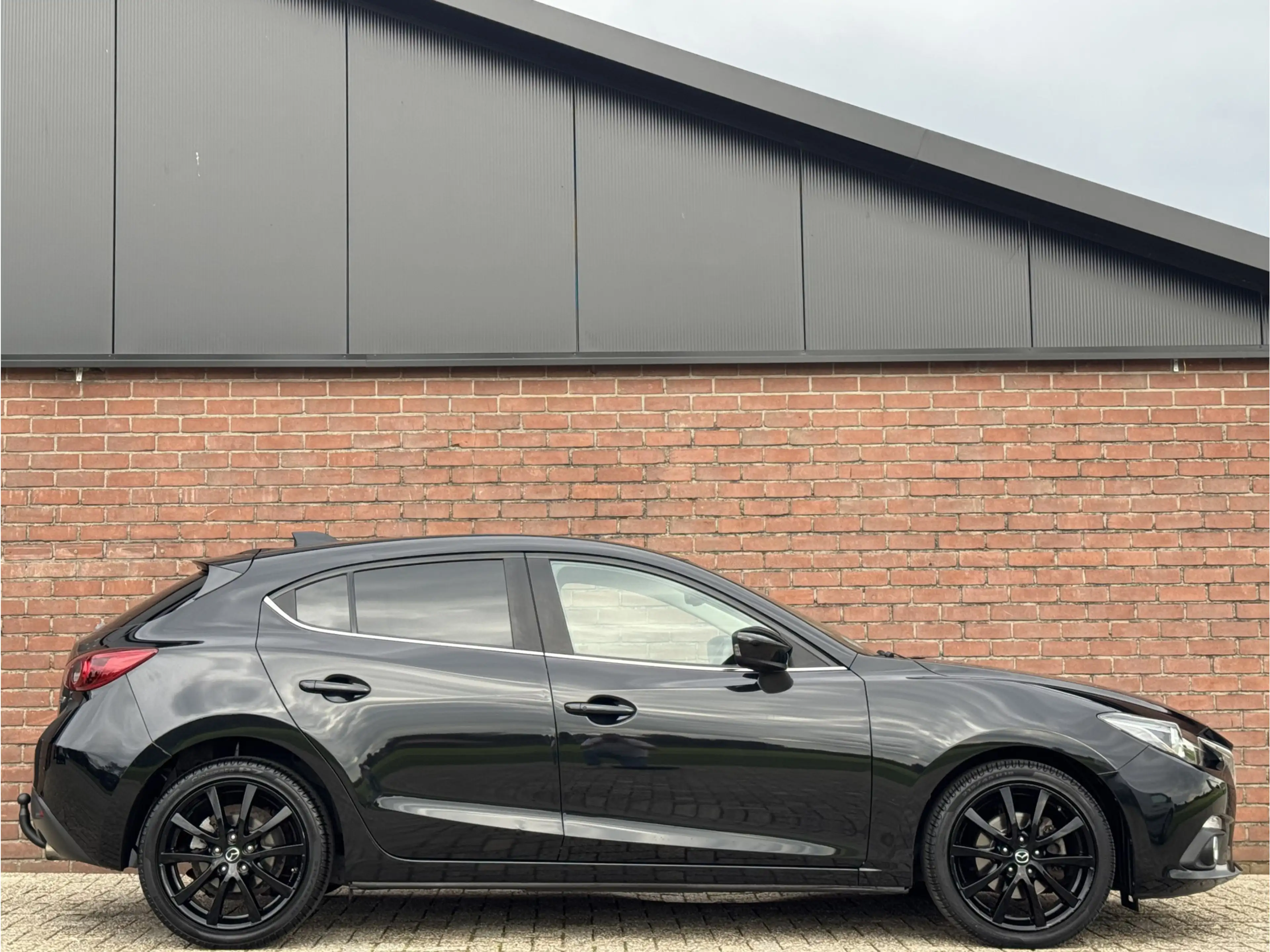 Mazda 3 2.0 GT-M | NL-AUTO! | LEDER! | NAVI! | TREKHAAK! — photo 7