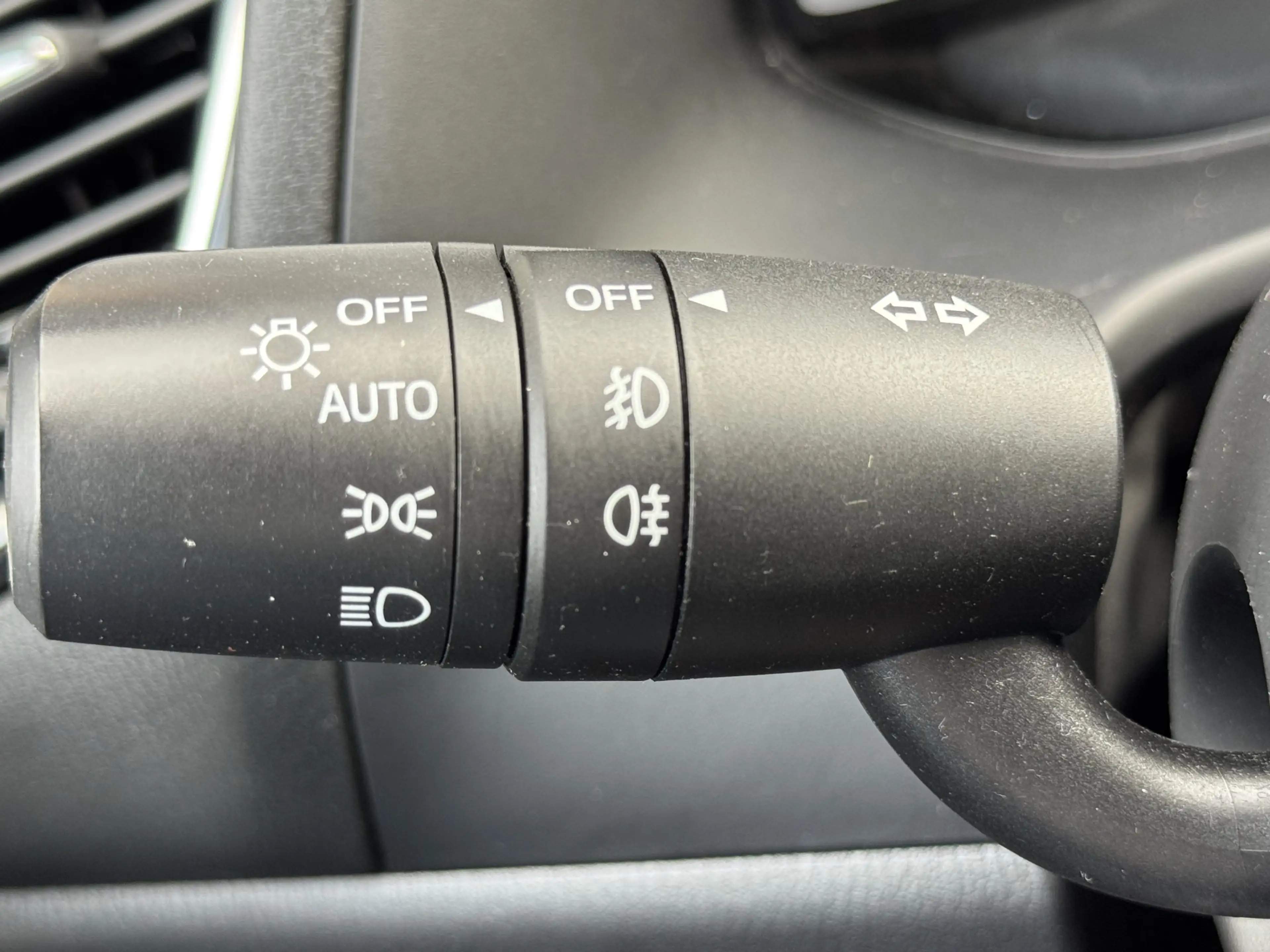 Mazda 3 2.0 GT-M | NL-AUTO! | LEDER! | NAVI! | TREKHAAK! — photo 23