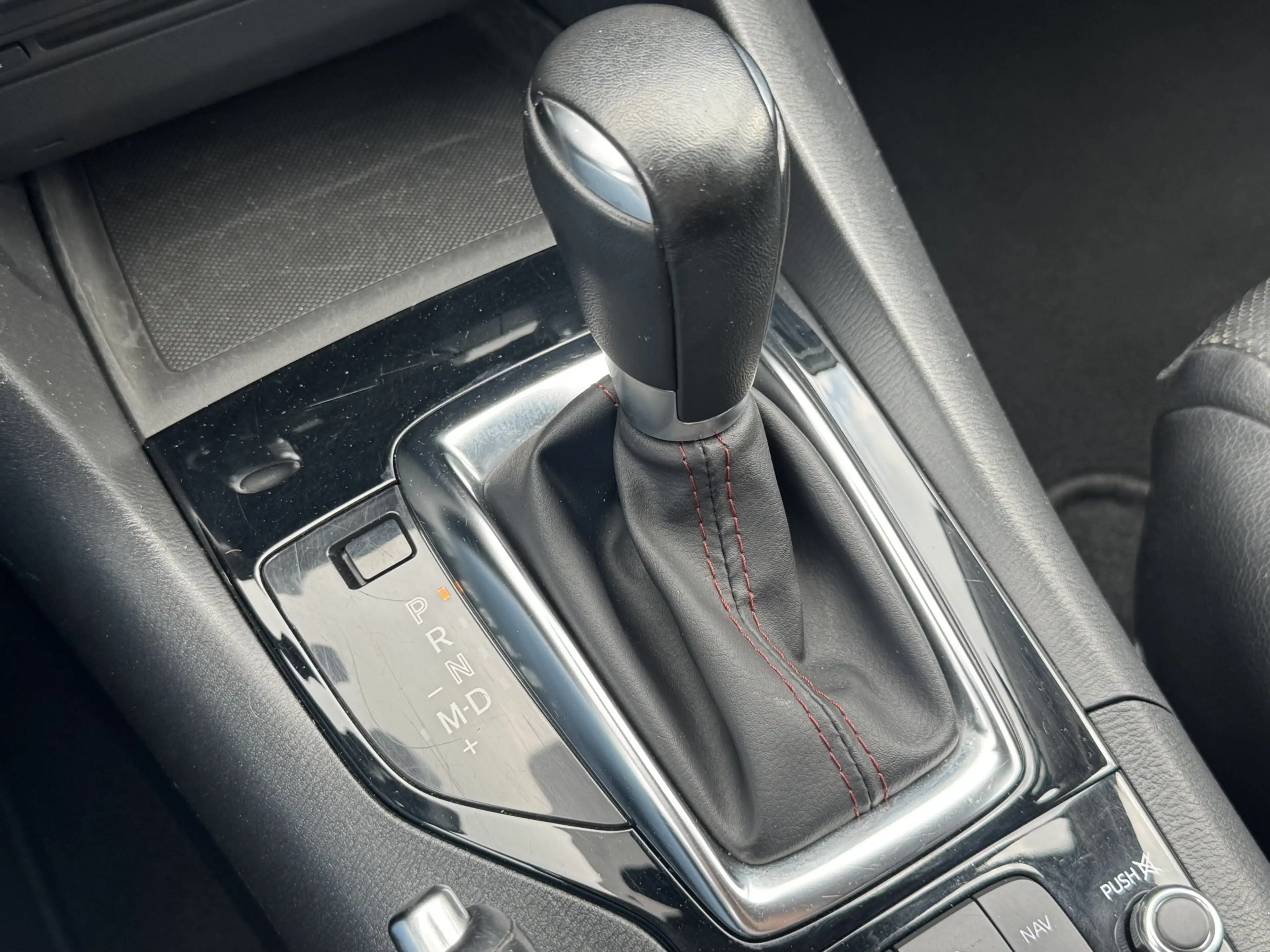 Mazda 3 2.0 GT-M | NL-AUTO! | LEDER! | NAVI! | TREKHAAK! — photo 16