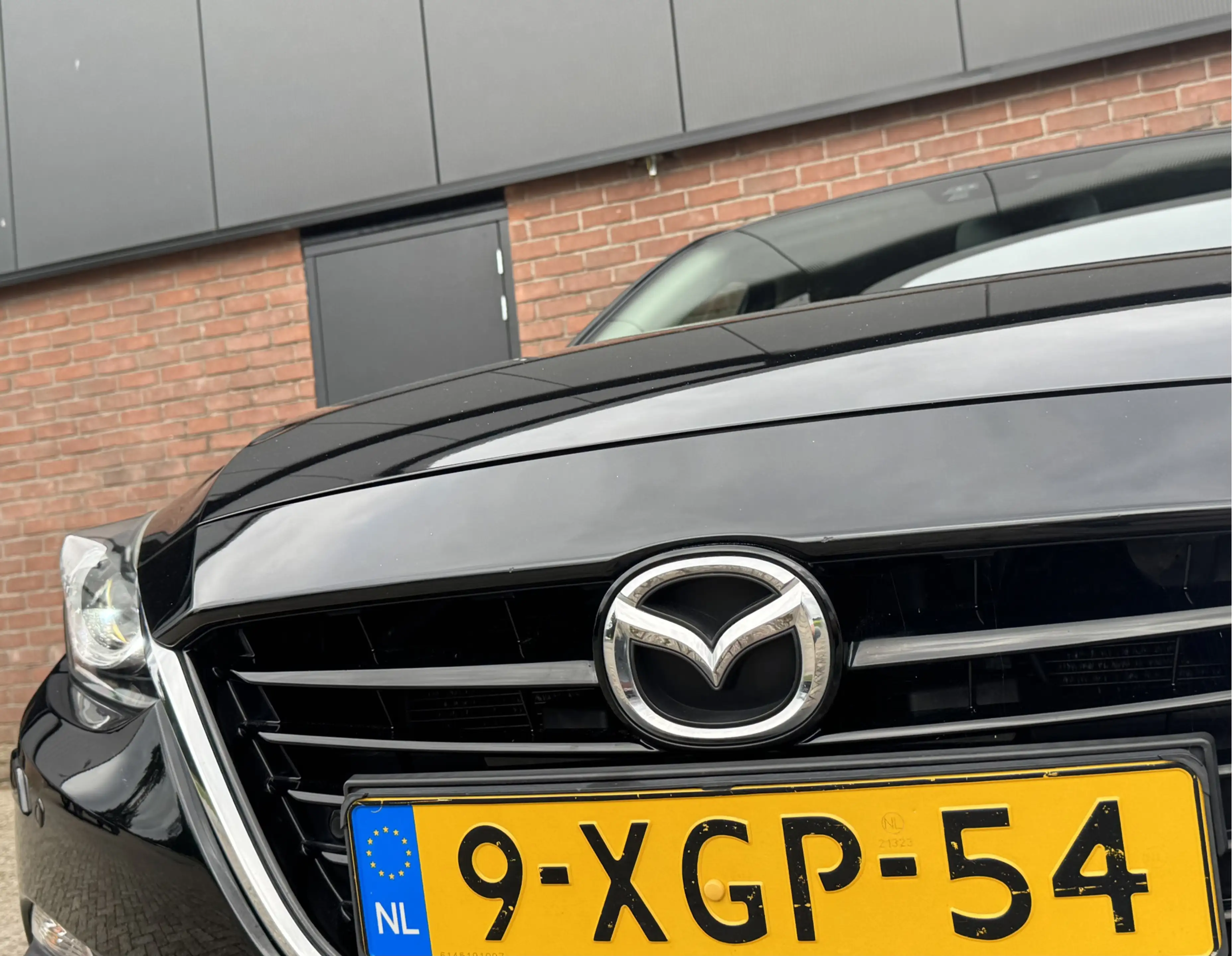 Mazda 3 2.0 GT-M | NL-AUTO! | LEDER! | NAVI! | TREKHAAK! — photo 37