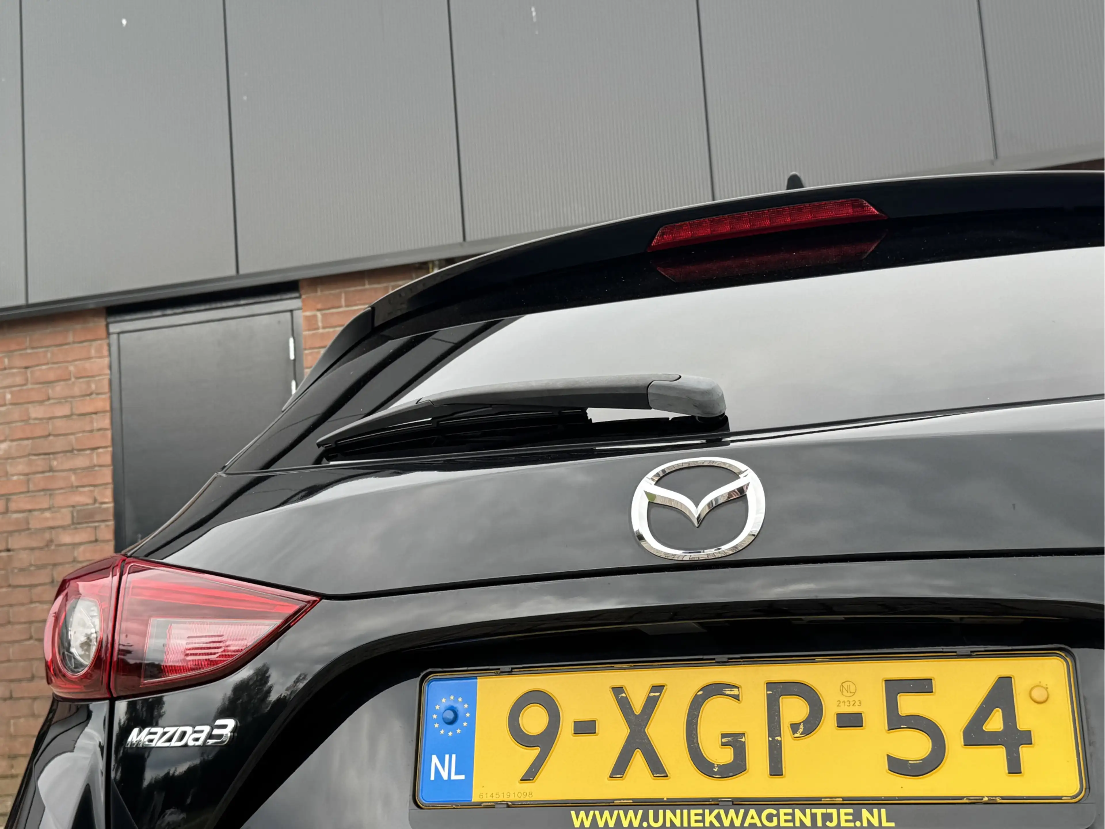 Mazda 3 2.0 GT-M | NL-AUTO! | LEDER! | NAVI! | TREKHAAK! — photo 41