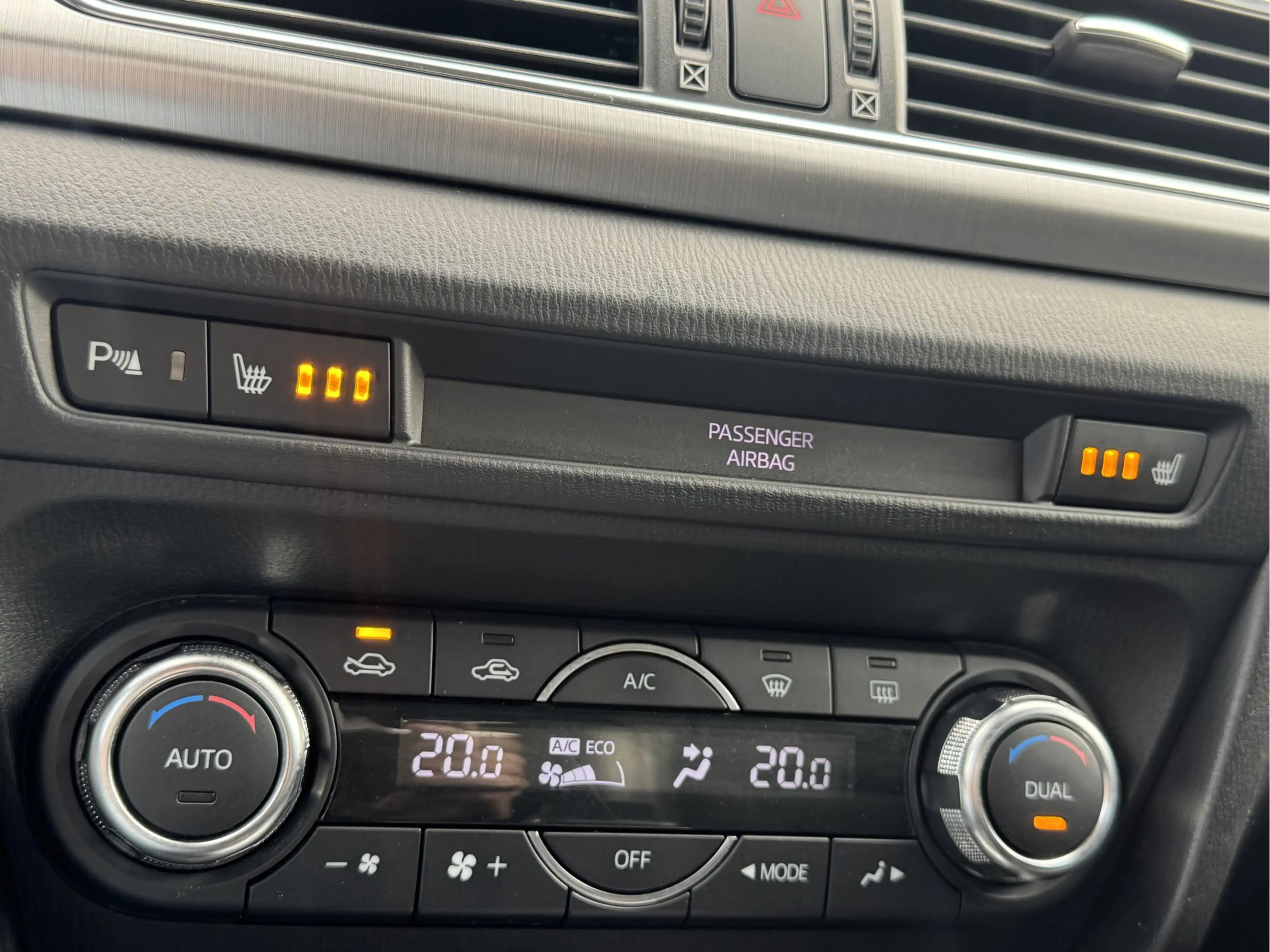 Mazda 3 2.0 GT-M | NL-AUTO! | LEDER! | NAVI! | TREKHAAK! — photo 15