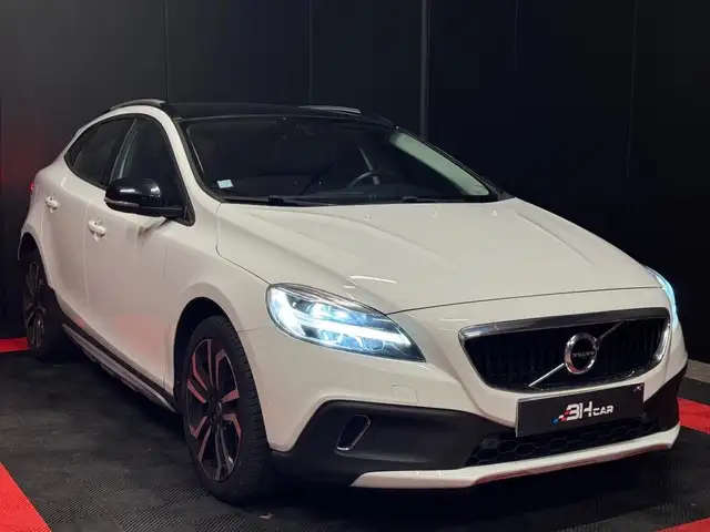 Volvo V40 CROSS-COUNTRY 2.0 D2 120 OVERSTA EDITION