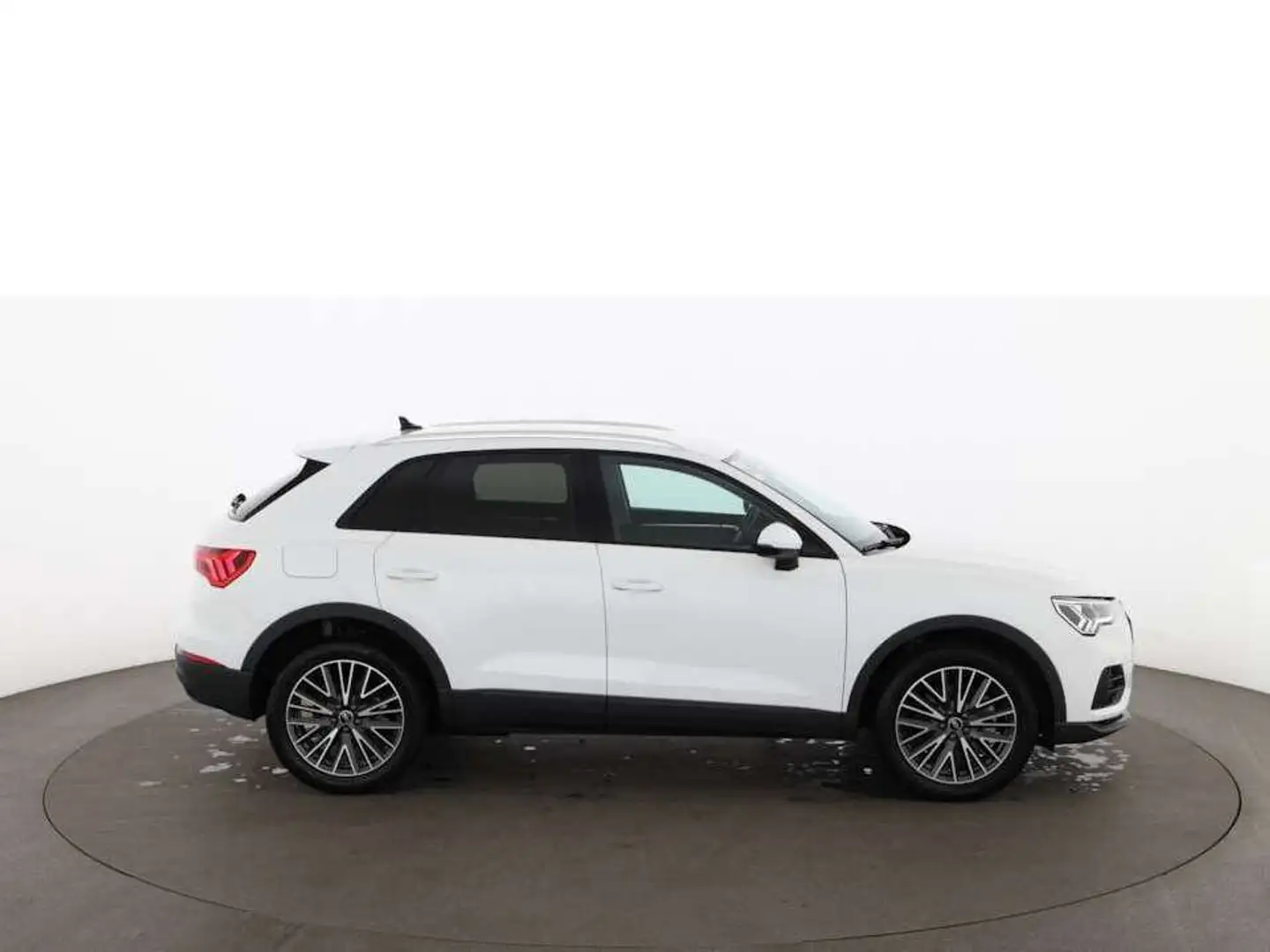 Audi Q3 45 TFSI e Aut LED RADAR NAVI R-CAM ASSIST TEMP Weiß - 2