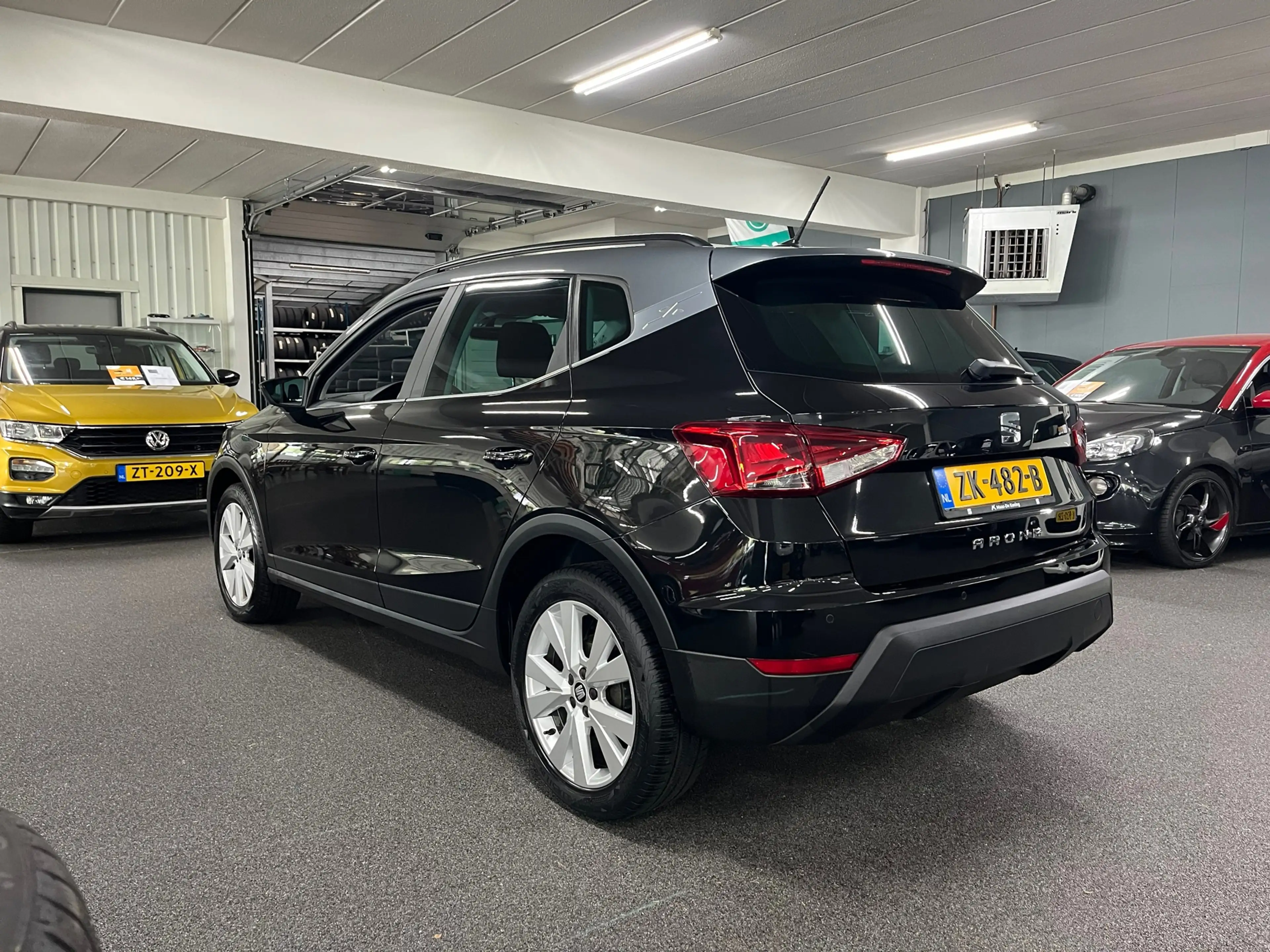SEAT Arona 1.0 TSI Xcellence Launch Edition / Navi /Apple Car — photo 8