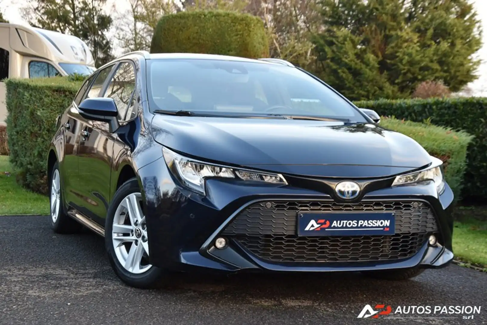Toyota Corolla Corolla TS Hybrid 1.8 Dynamic e-CVT Blauw - 1