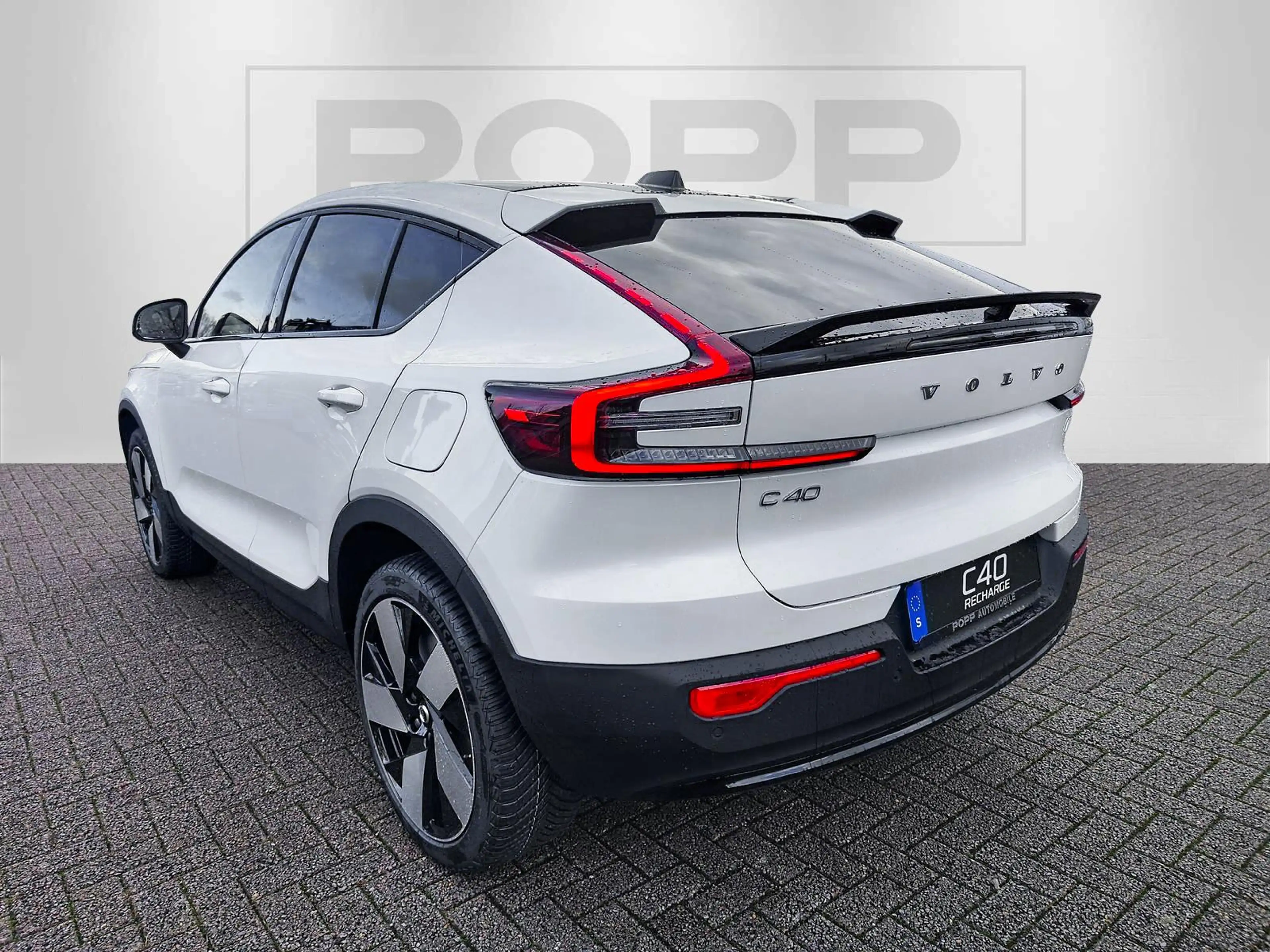 Volvo C40 EC40 Twin Motor AWD Plus LHZ SHZ WÄPU — photo 4