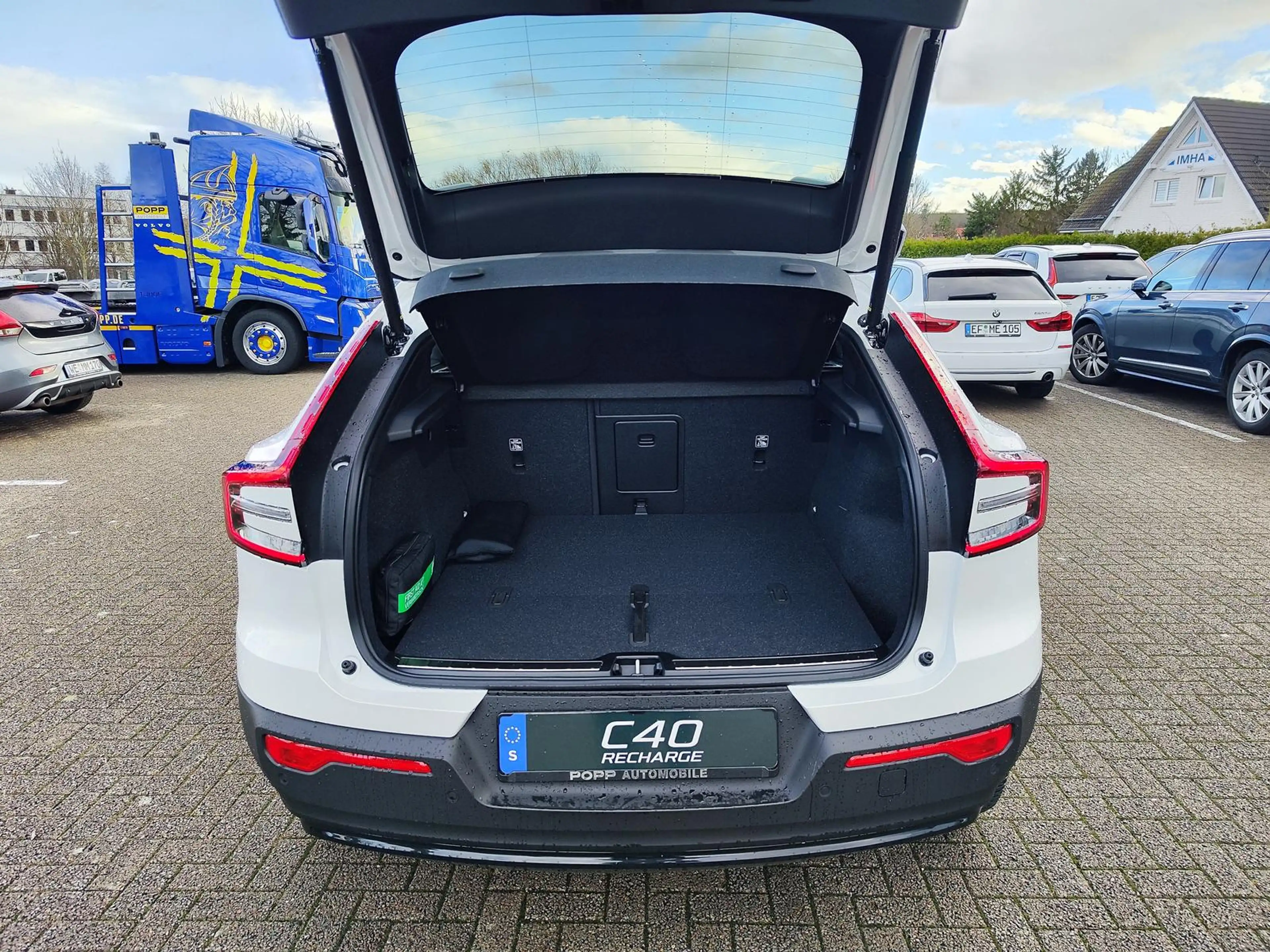 Volvo C40 EC40 Twin Motor AWD Plus LHZ SHZ WÄPU — photo 11