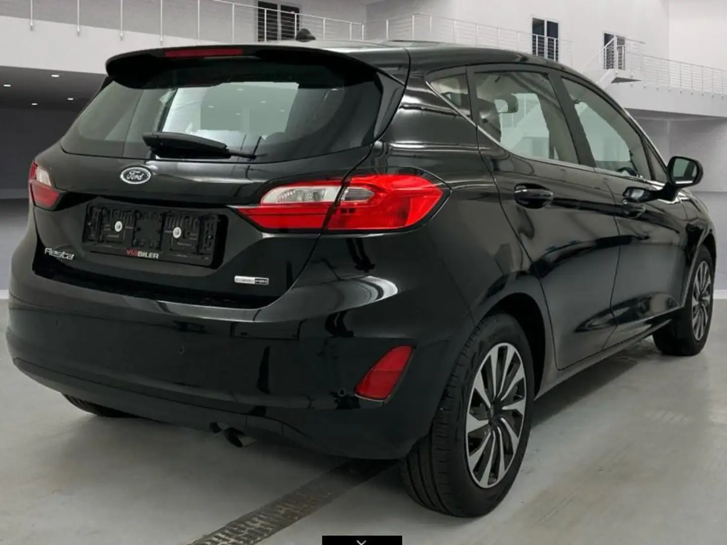 Ford Fiesta Titanium MHEV, LED, Klimaautomatik Schwarz - 2