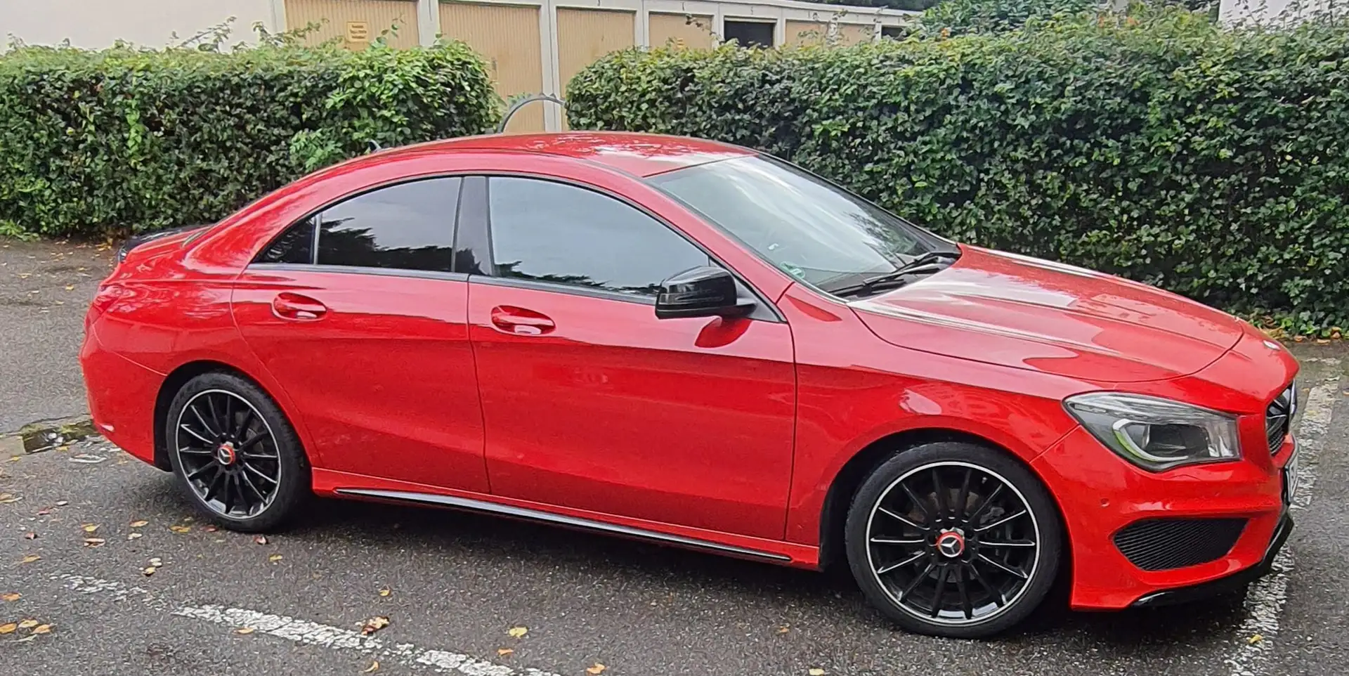 Mercedes-Benz CLA 180 CLA AMG Line Piros - 1