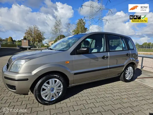 Ford Fusion 1.6-16V Luxury/airco/apk/lage kmstand