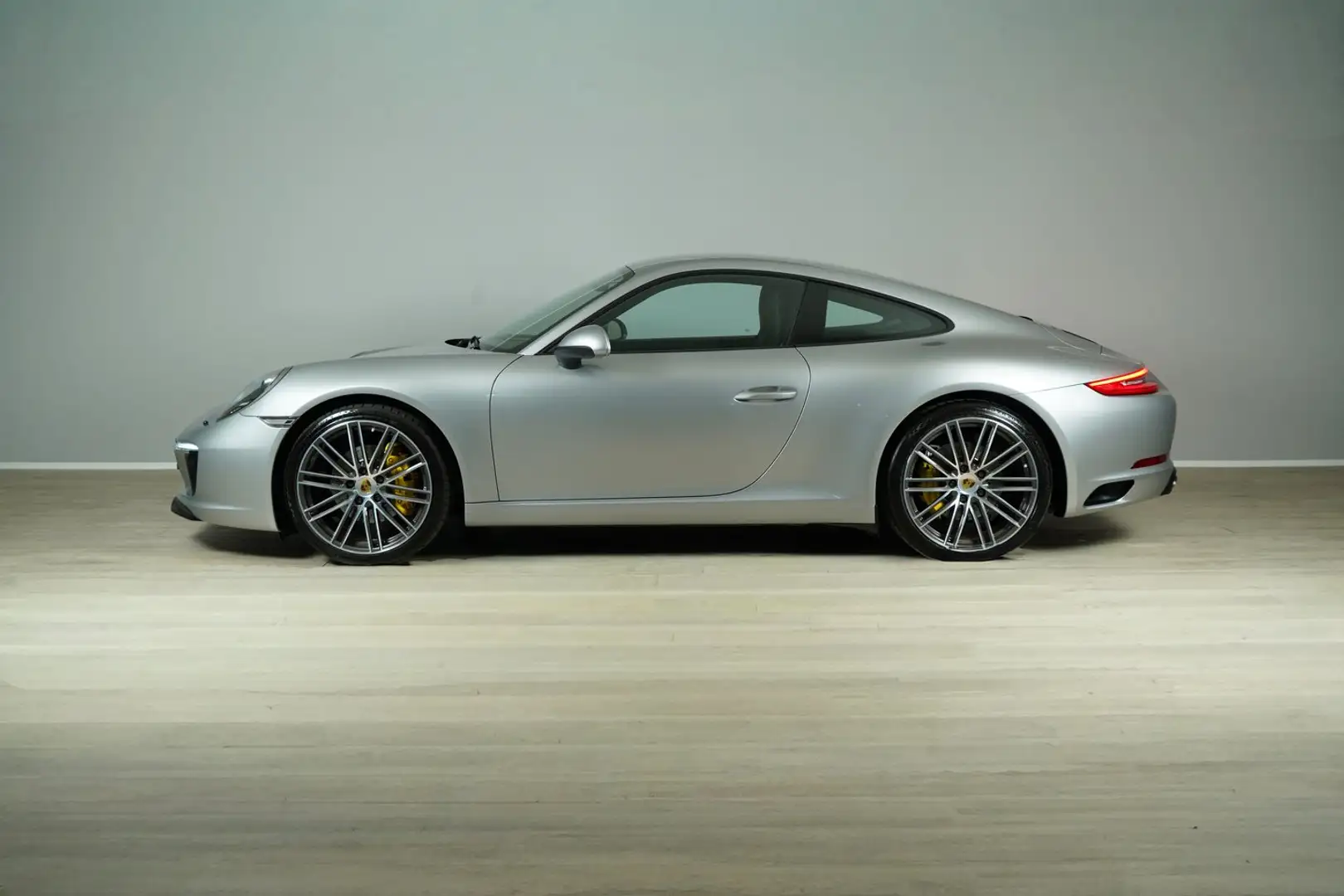 Porsche 911 Carrera Coupe II (991) Silber - 2