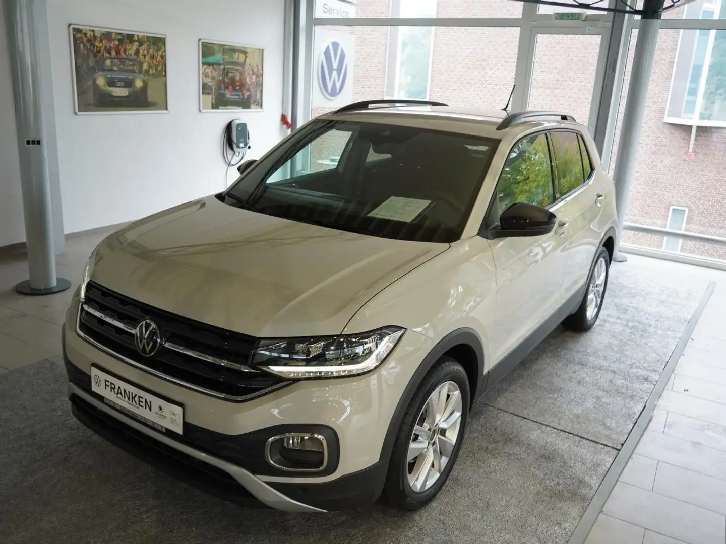 Volkswagen T-Cross MOVE KAMERA IQ Matix SITZH LM ACC Navi Grau - 2