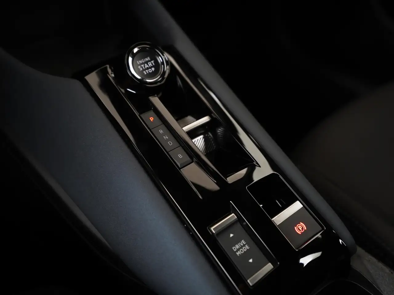 Alfa Romeo Junior 2025 — фото 10
