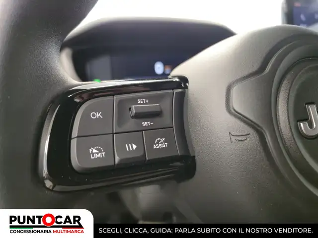 Jeep Avenger view 11