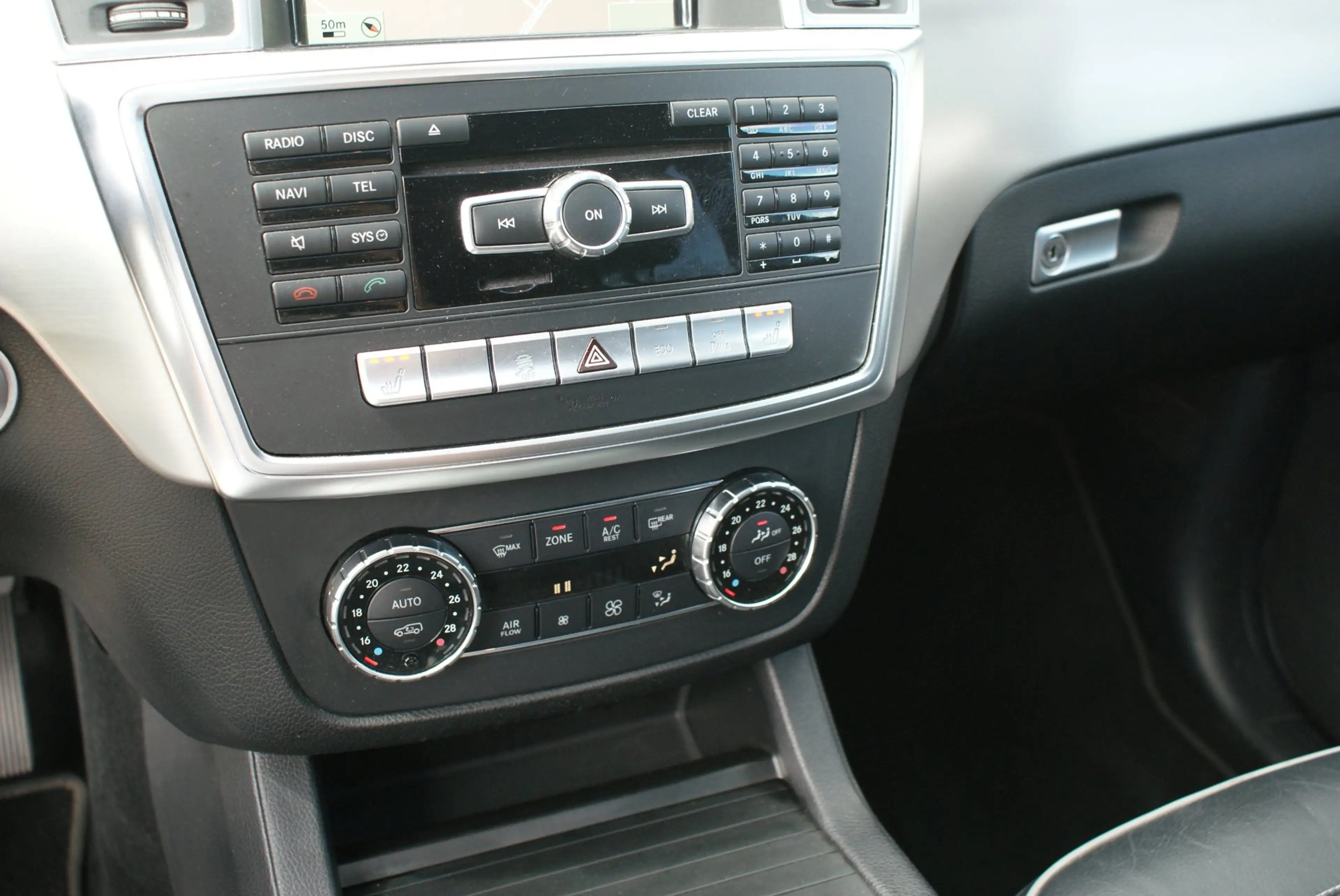 Mercedes-Benz GL 500 4-Matic ///AMG pakket | Schuifdak | Volledig onder — photo 26
