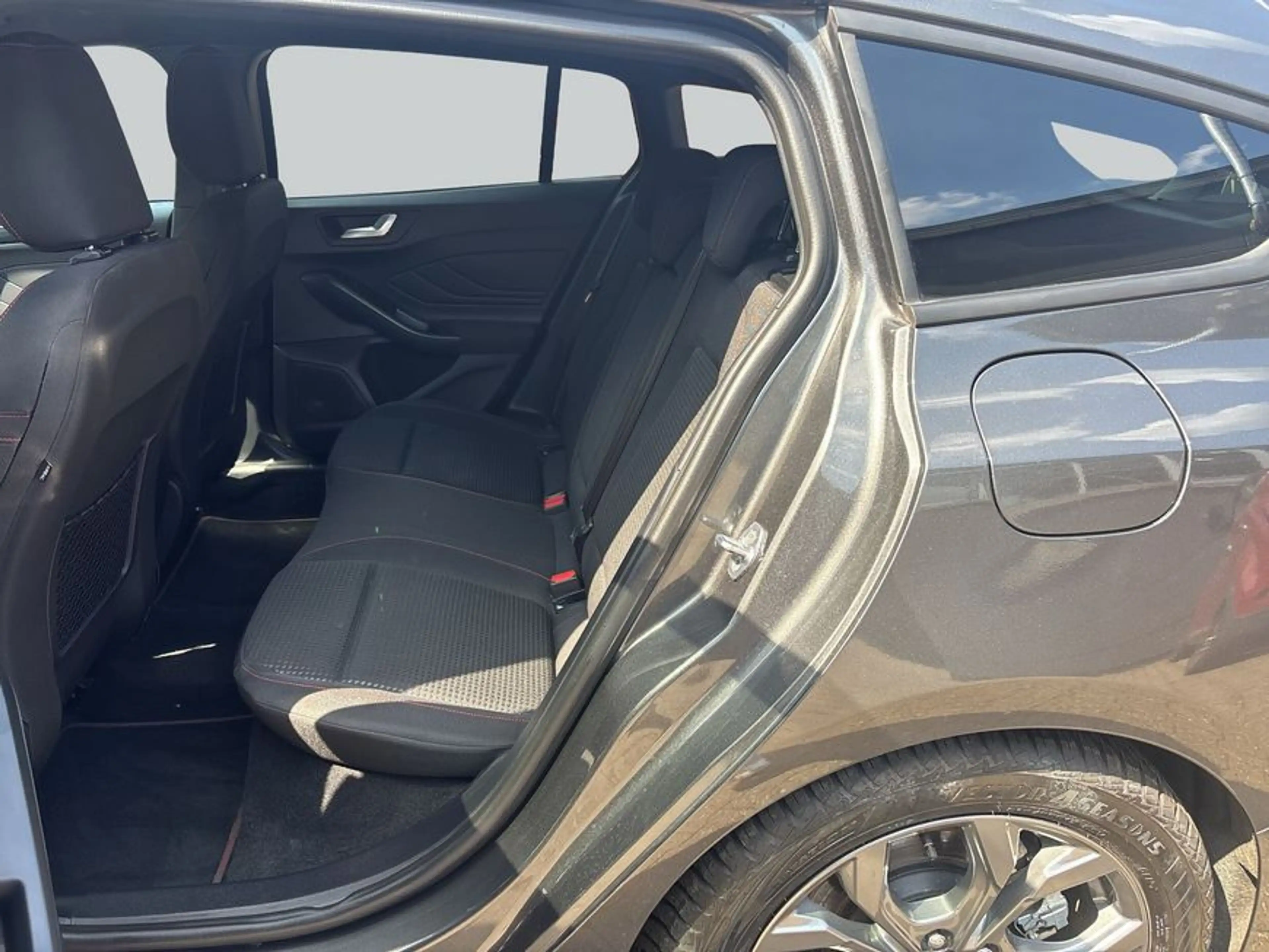 Ford Focus Turnier 1.5 EcoBlue Start-Stopp-System Aut. — photo 10