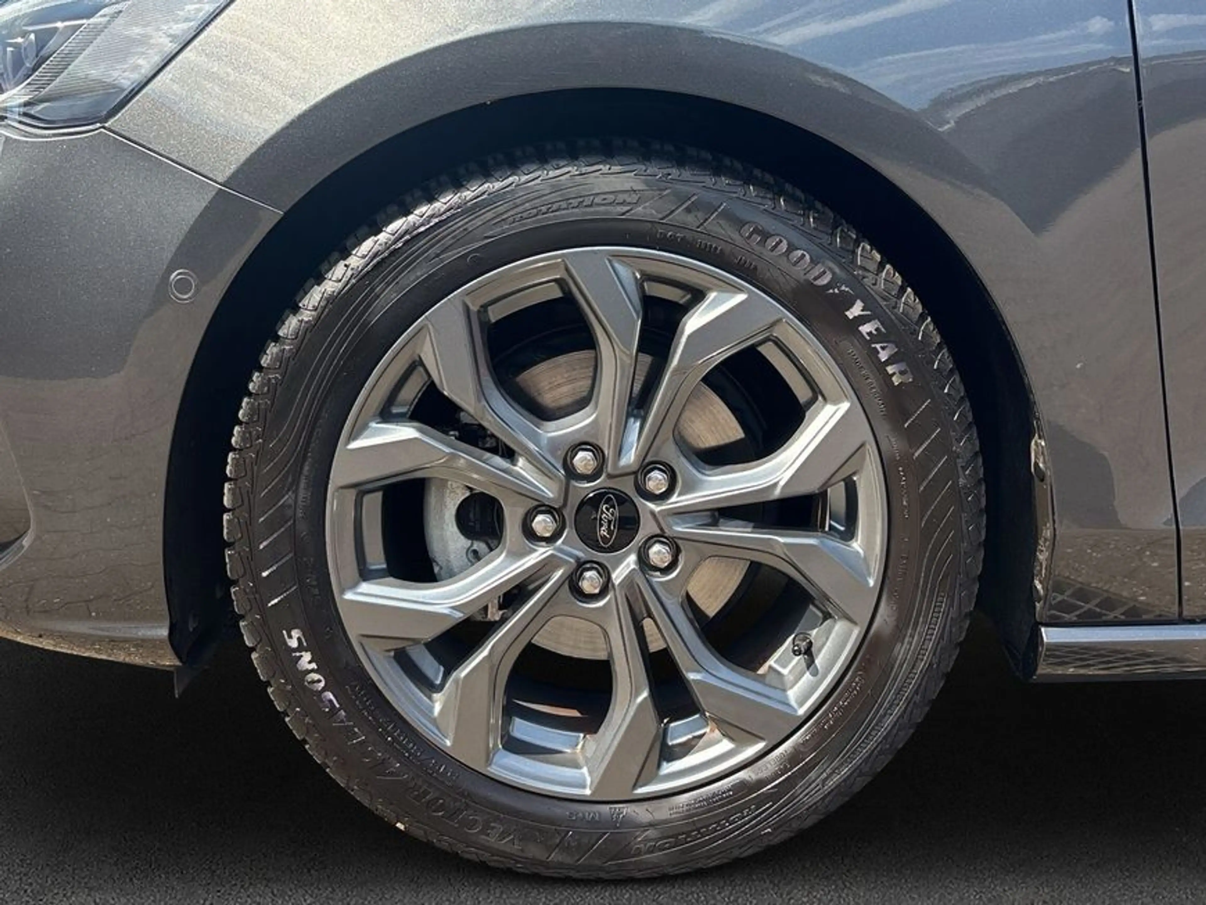 Ford Focus Turnier 1.5 EcoBlue Start-Stopp-System Aut. — photo 6