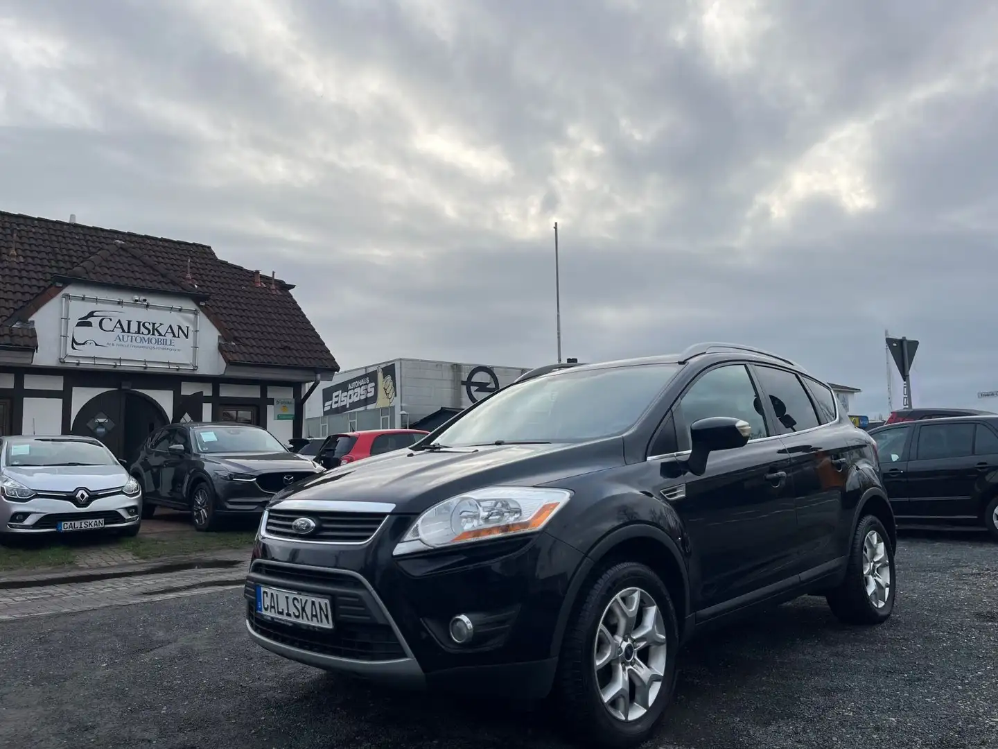 Ford Kuga Titanium°2-Hand°Unfallfrei°OPA´s Auto Schwarz - 2