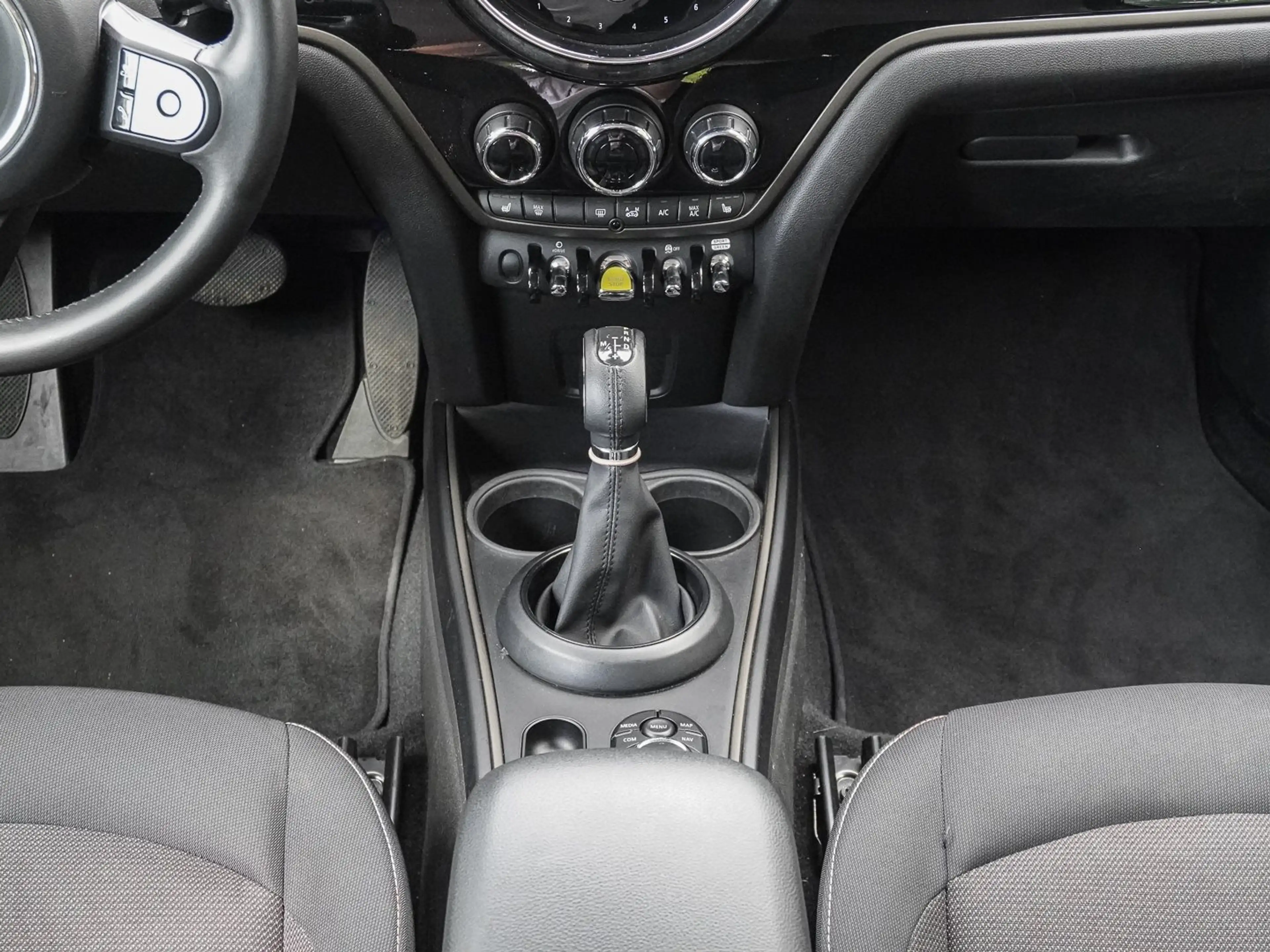 MINI Cooper SE Countryman Cooper SE ALL4 RFK NAVI LED PDC V+H DAB Klima — photo 10