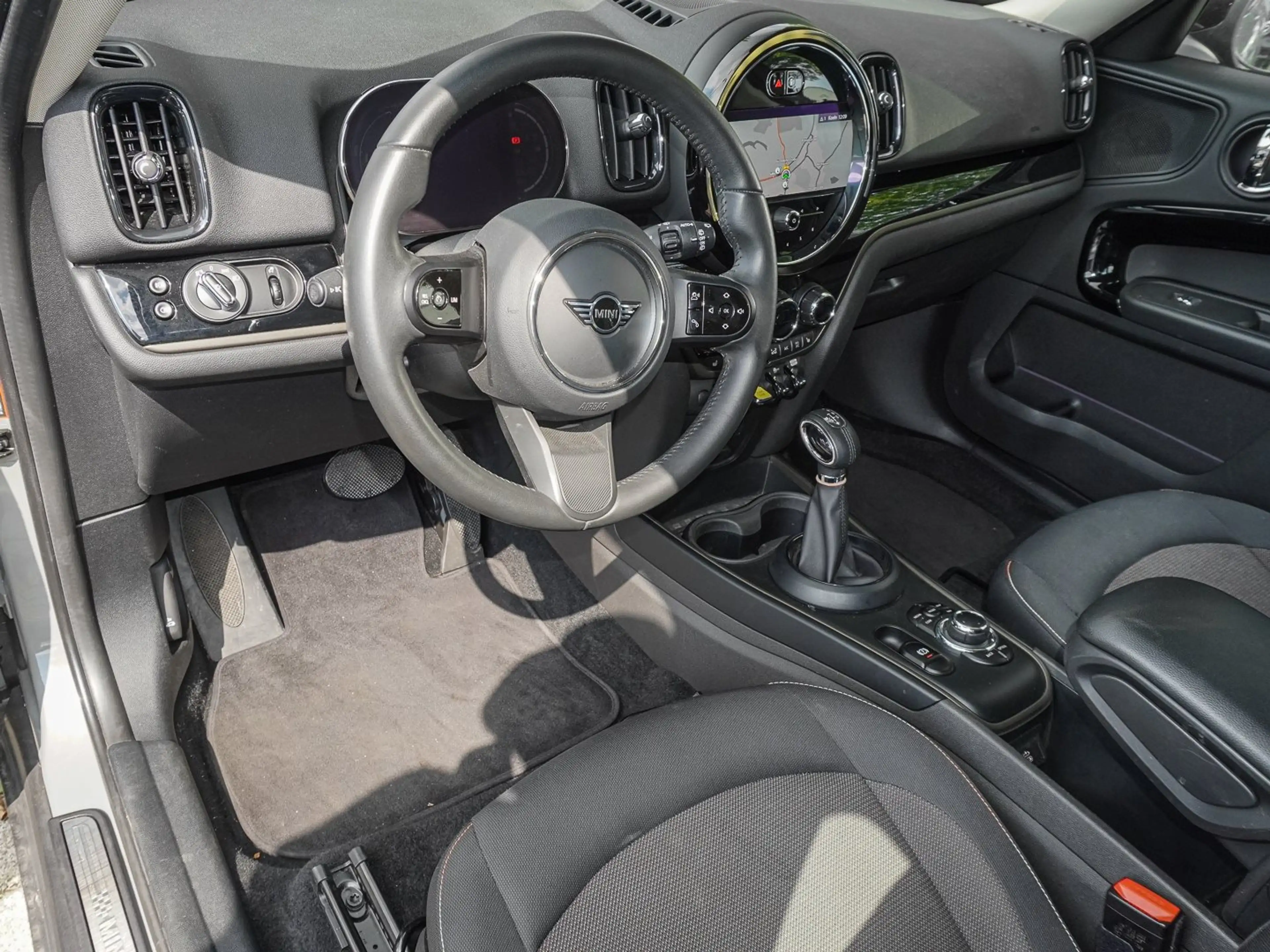 MINI Cooper SE Countryman Cooper SE ALL4 RFK NAVI LED PDC V+H DAB Klima — photo 5