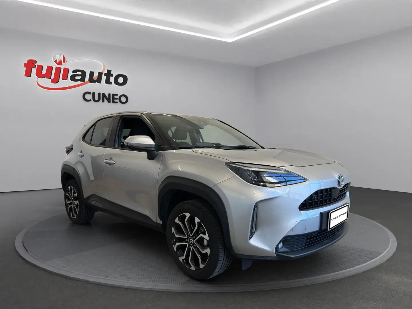 Toyota Yaris Cross Yaris Cross 1.5h Trend fwd 116cv e-cvt Argent - 2