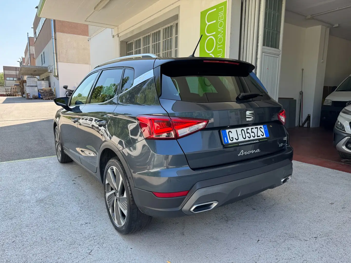 SEAT Arona 1.0TGI FR GARANZIA24MESI CARPLAY-LED-ADACTIVECRUIS Grigio - 2
