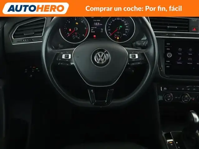 Volkswagen Tiguan view 24