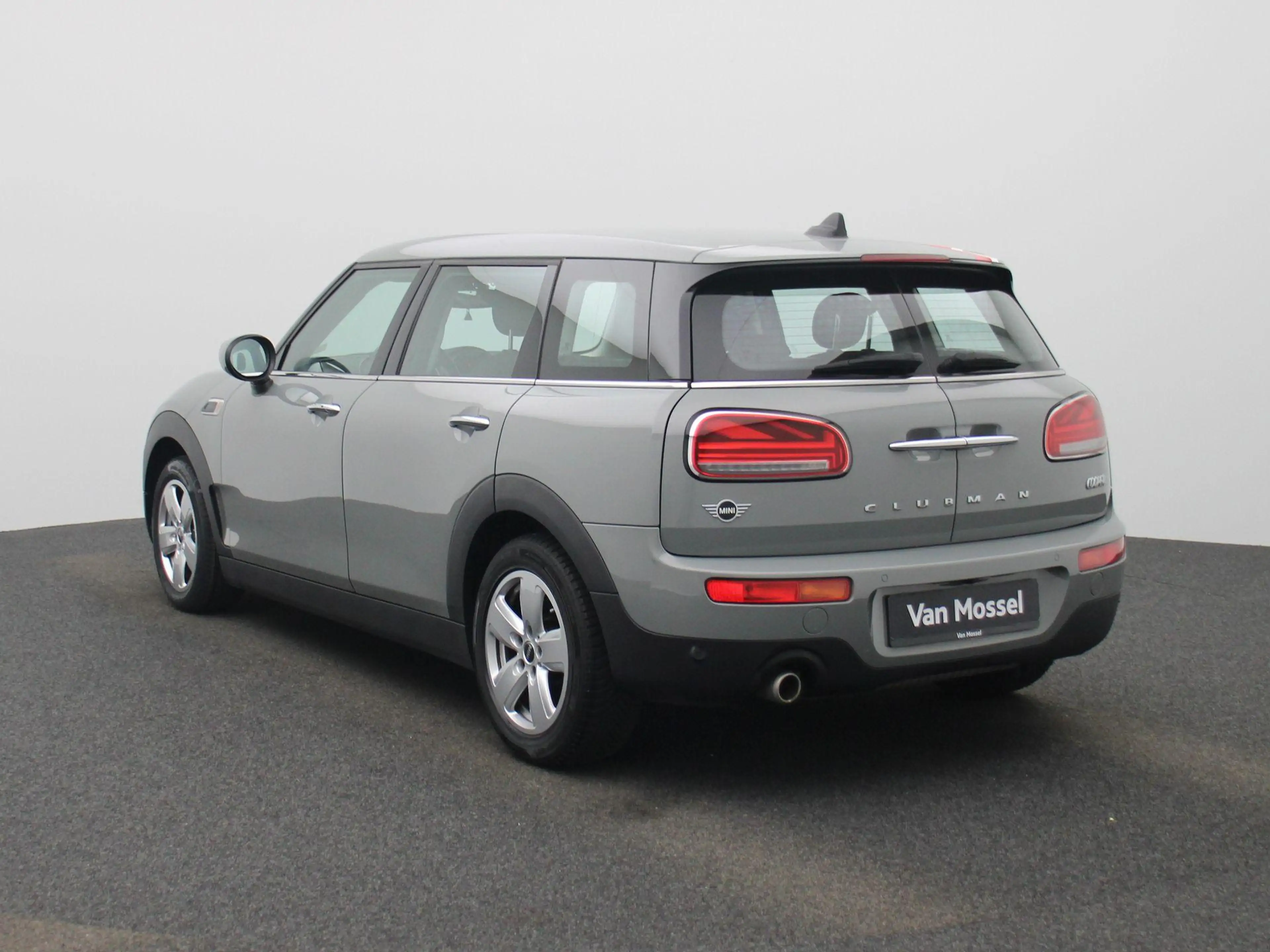 MINI Cooper Clubman Mini (100 kW) — photo 2