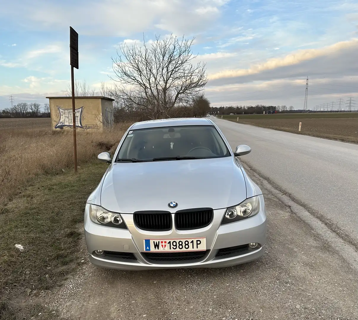 BMW 320 320i - 2