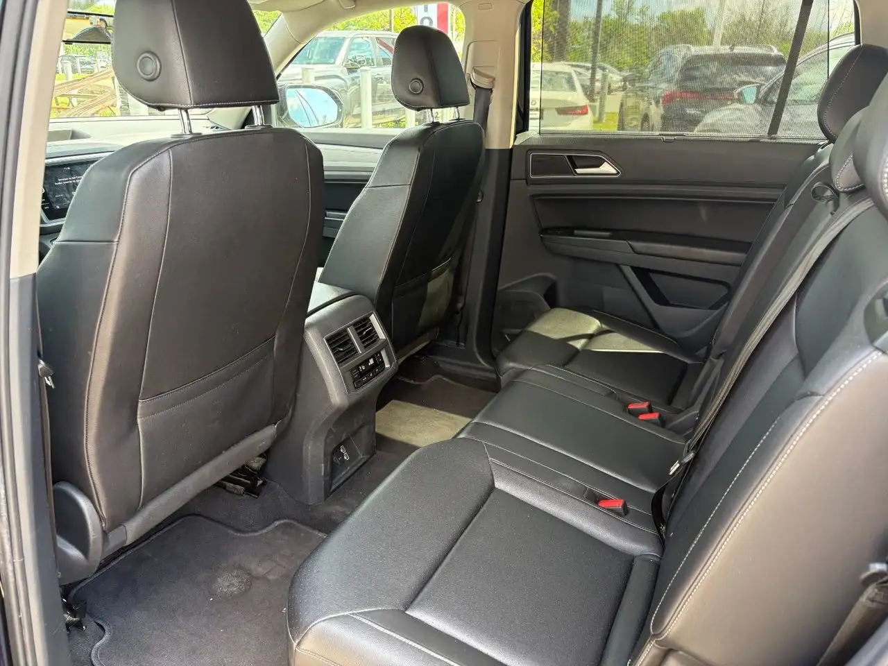 Volkswagen Atlas снимка Volkswagen Atlas