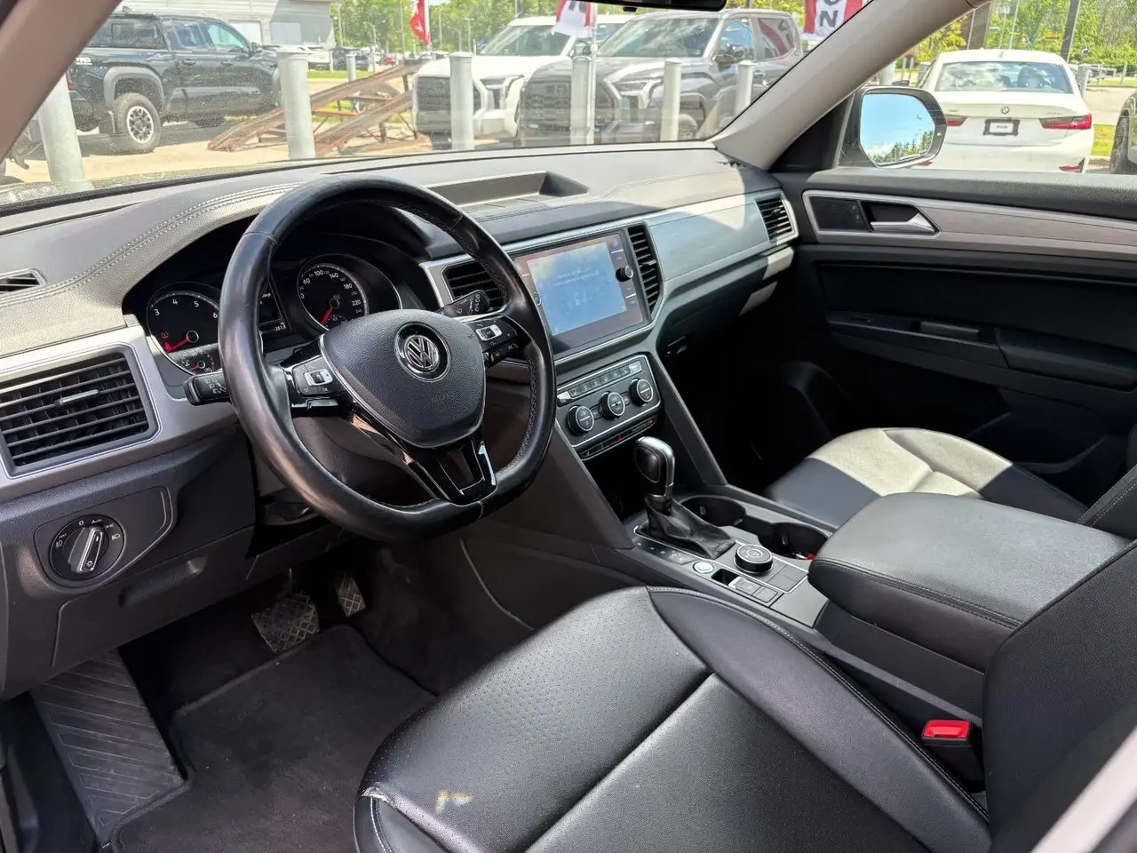 Volkswagen Atlas снимка Volkswagen Atlas