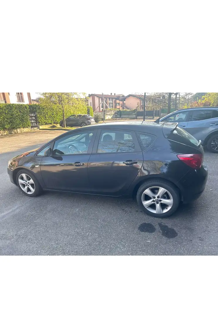 Opel Astra 5p 1.6 Cosmo 115cv auto - 1