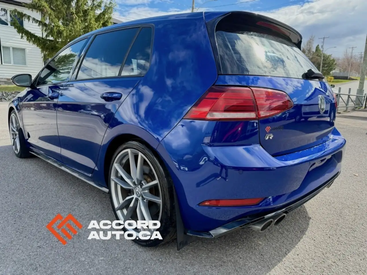 Volkswagen Golf R снимка Volkswagen Golf R