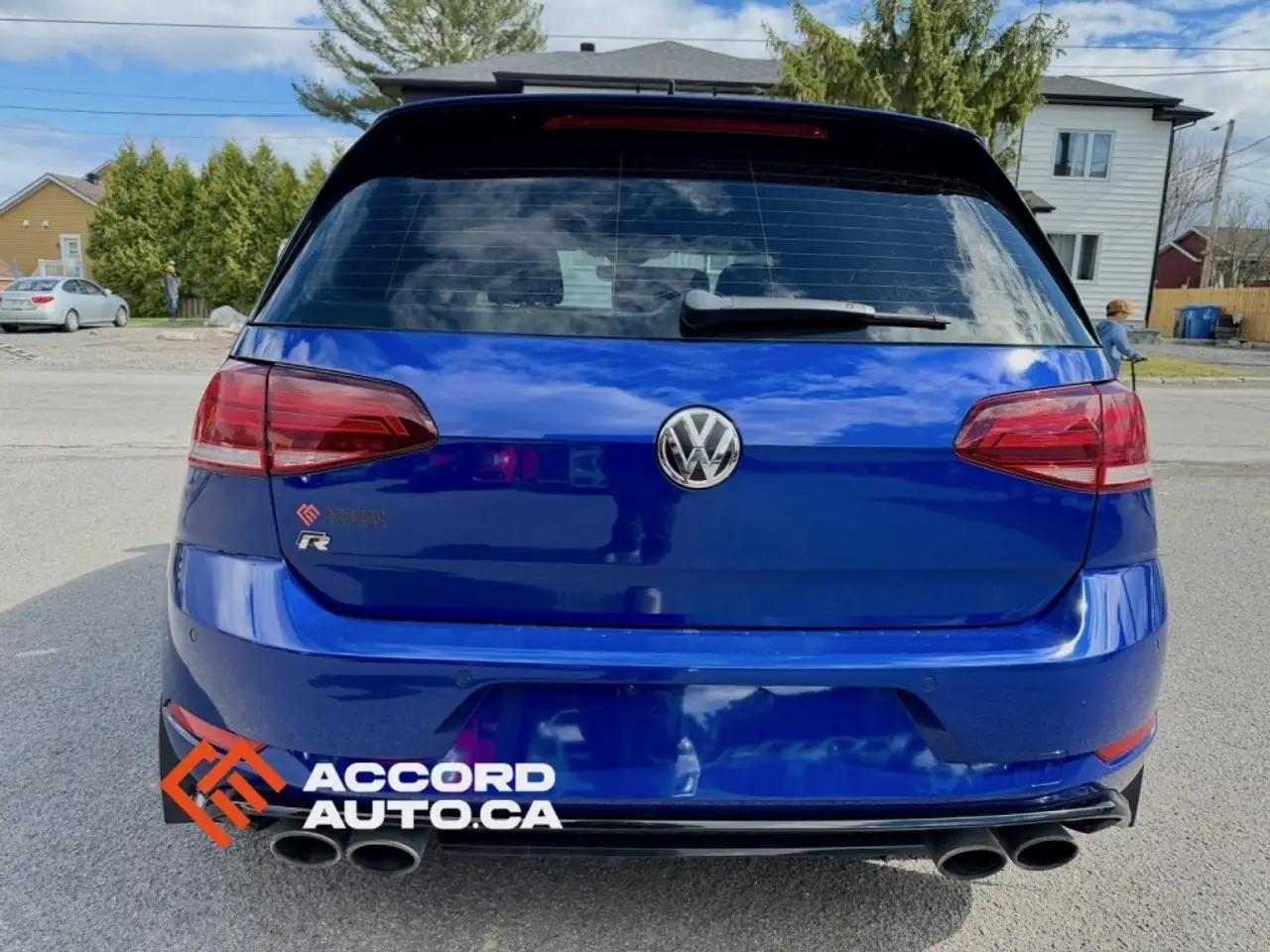 Volkswagen Golf R снимка Volkswagen Golf R