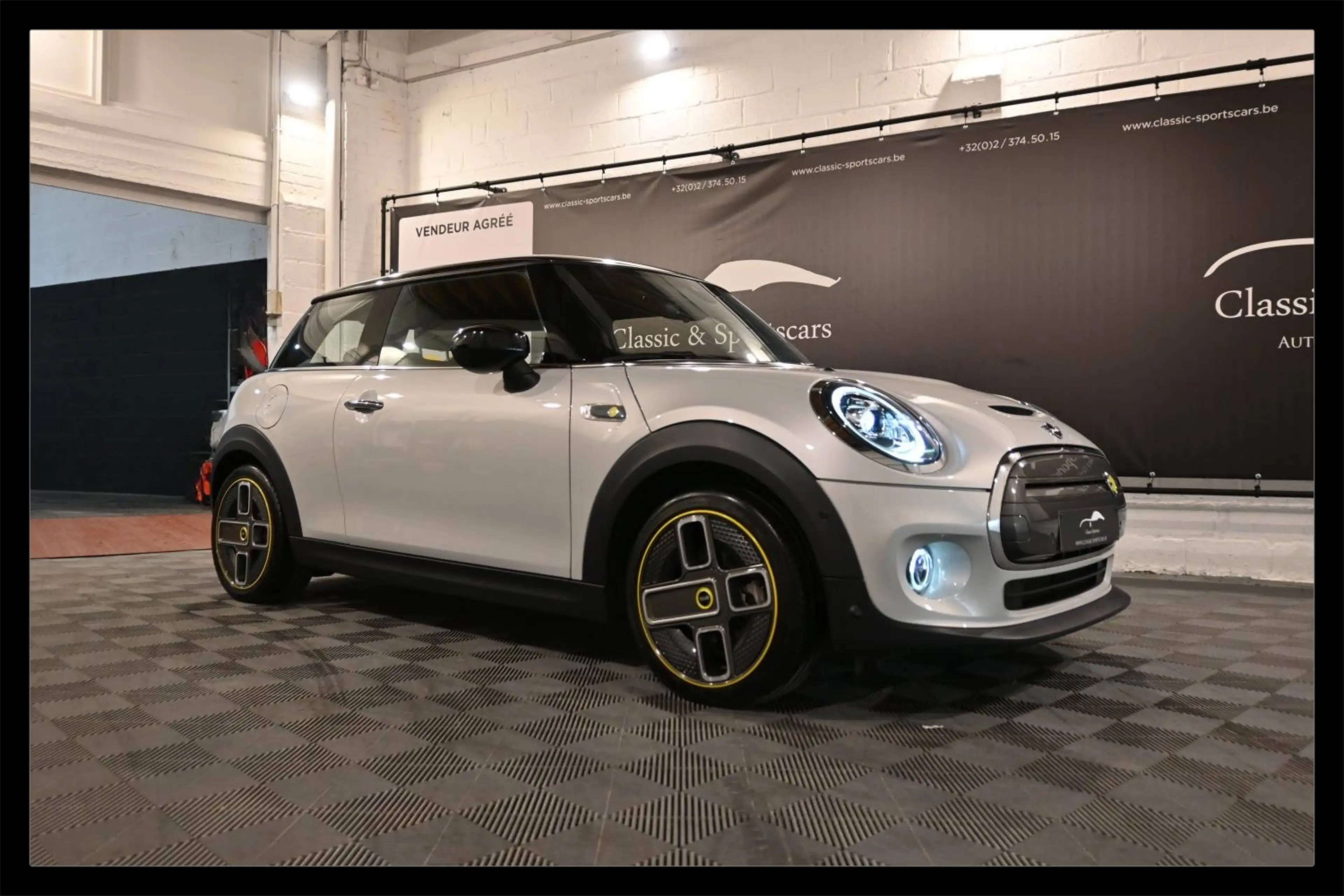 MINI Cooper SE e-Mini 28.9 kWh Cooper SE XL / CAMERA / HEAD UP / CARPLAY / ANDROID / LEDS / GPS NAVI / FULL OPTIONS !!