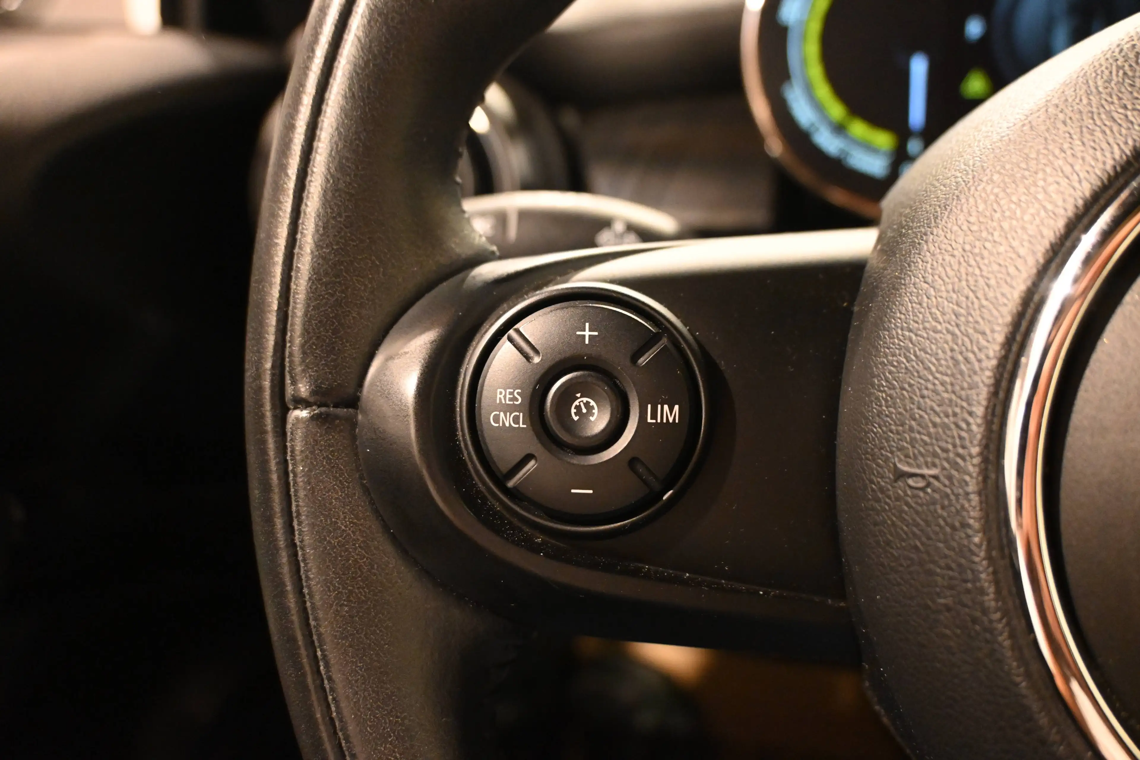 MINI Cooper SE e-Mini 28.9 kWh Cooper SE XL / CAMERA / HEAD UP / CARPLAY / ANDROID / LEDS / GPS NAVI / FULL OPTIONS !! — photo 14