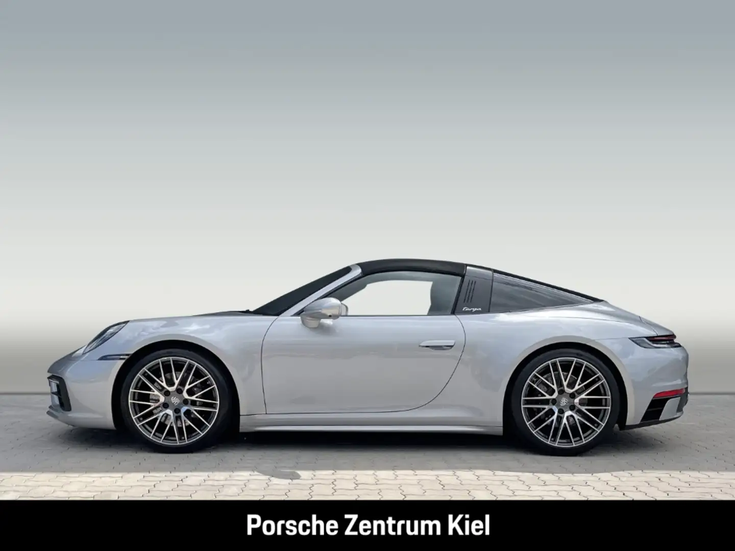 Porsche 992 (911) Targa 4S Silber - 2