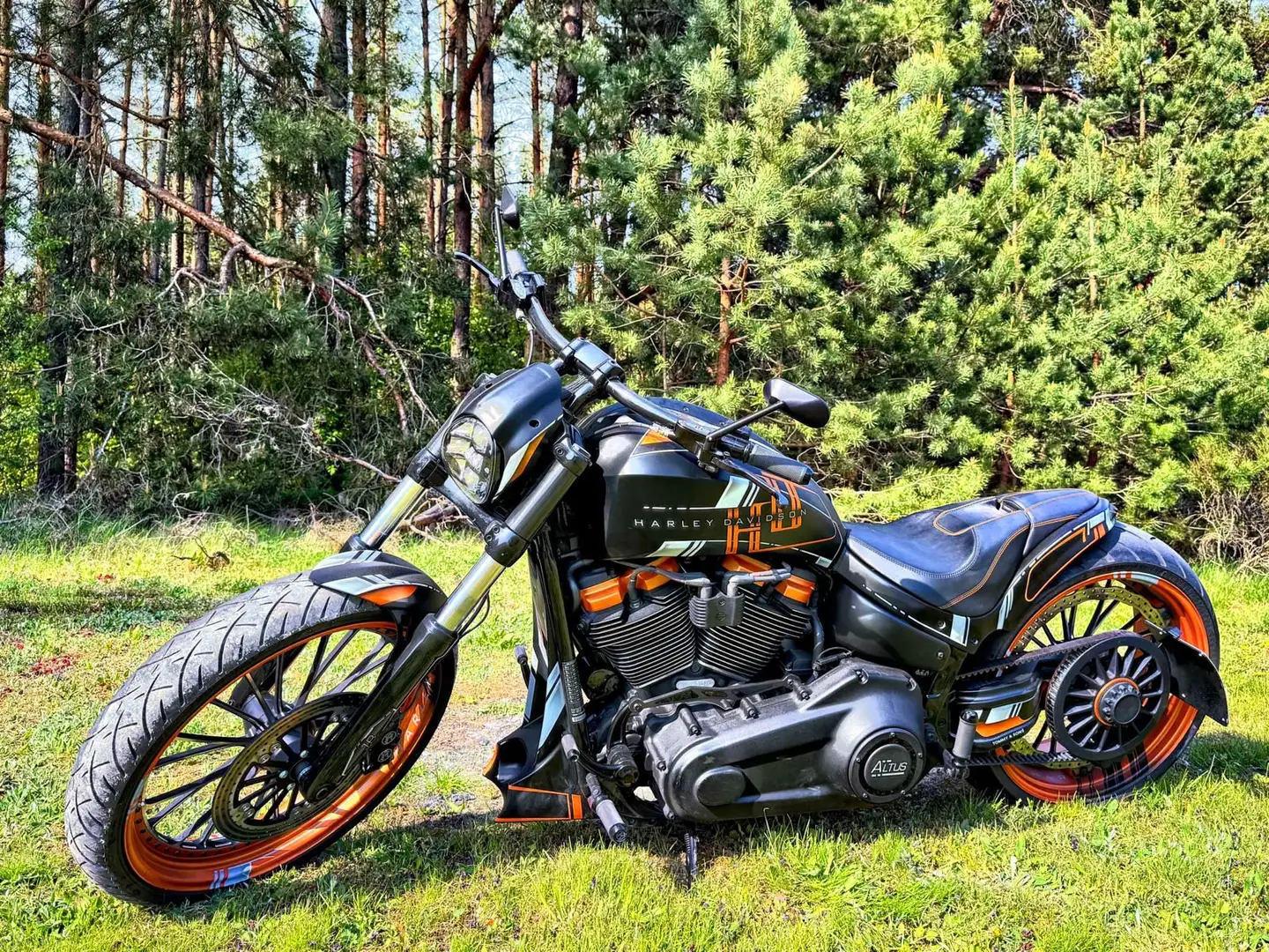 Harley-Davidson Breakout 114 Černá - 2