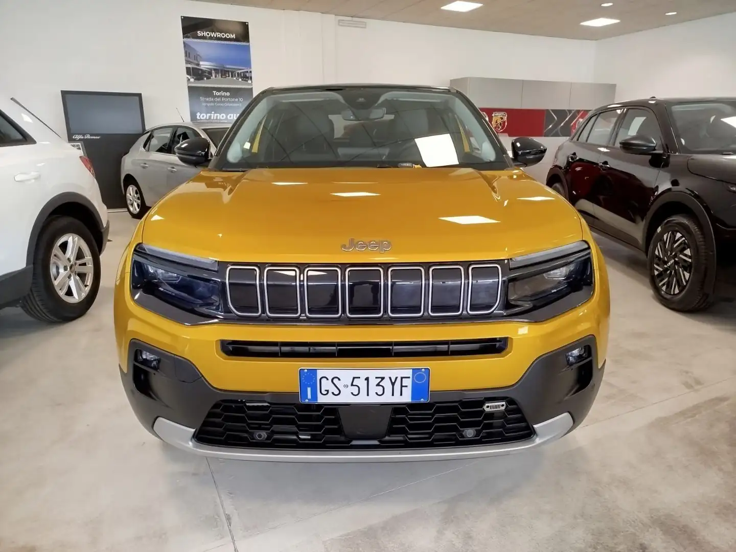 Jeep Avenger 1.2 Turbo Summit Amarillo - 2