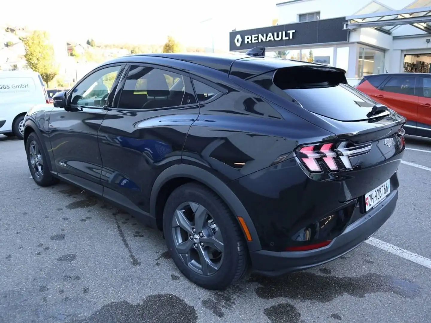 Ford Mustang Mach-E Mustang Mach-E 88kWh Extended Range Schwarz - 2