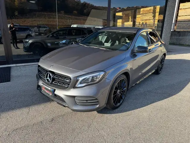 Mercedes-Benz GLA 200 GLA 200 d Premium AMG
