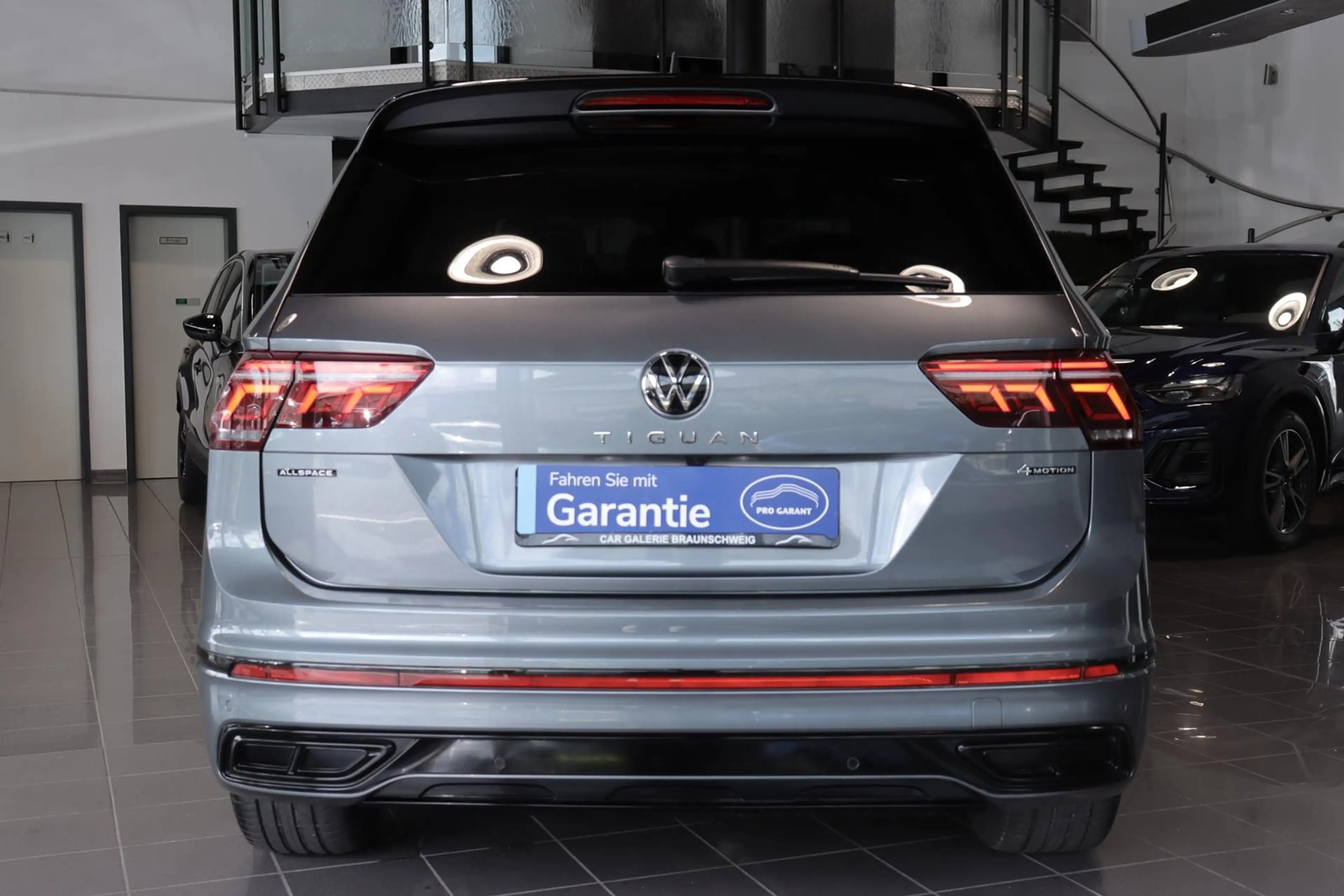 Volkswagen Tiguan Allspace 2.0 TDI R-Line 4Mot*PANO*7SITZER — photo 7