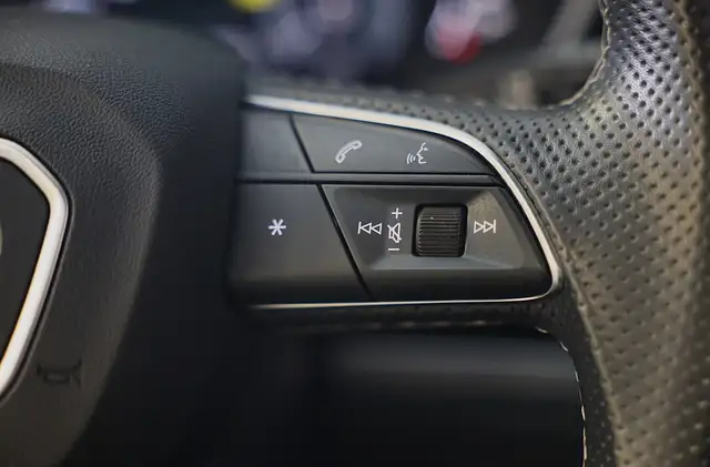 Audi Q3 view 27