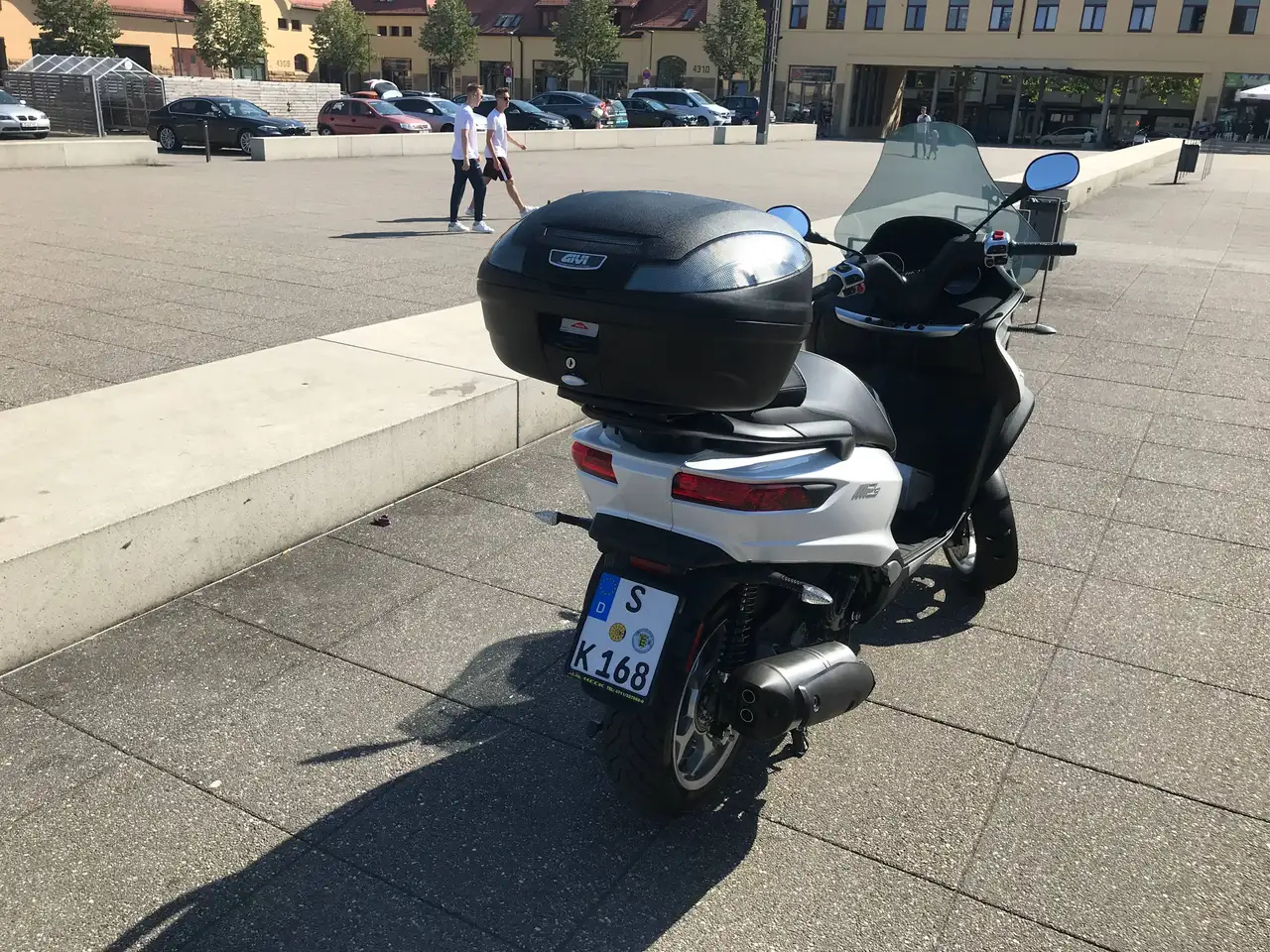 Piaggio MP3 500