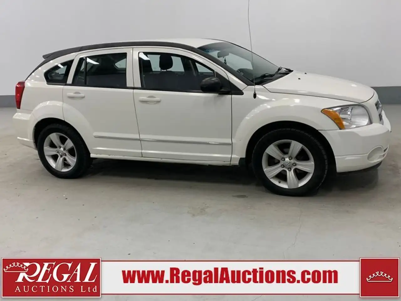 Dodge Caliber снимка Dodge Caliber