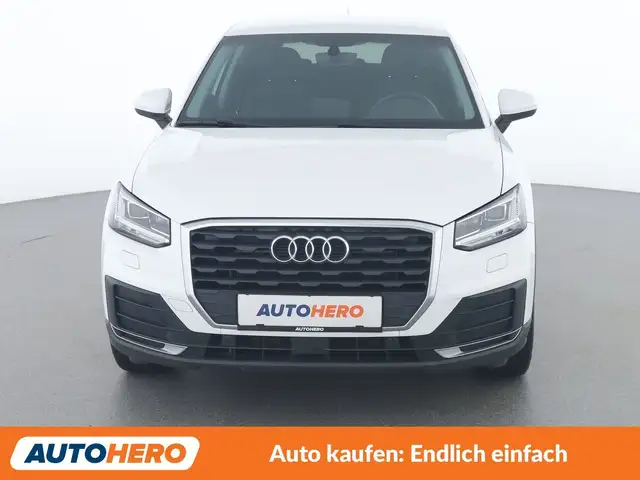 Audi Q2 view 9