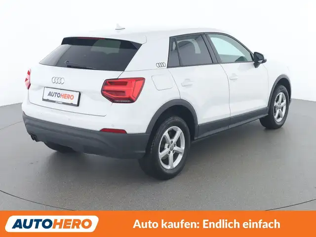 Audi Q2 view 6
